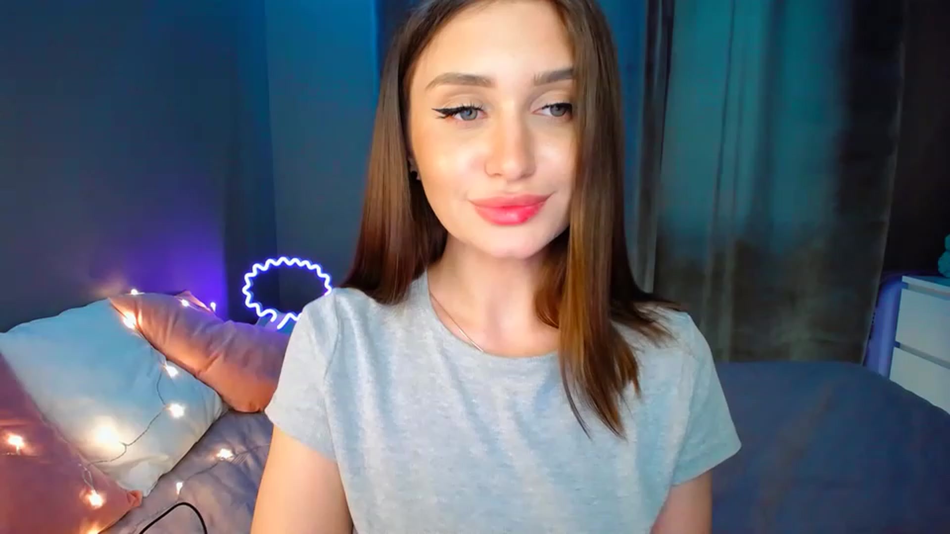 Gallery image thumbnail from DollGlamourr's myfreecams stream on, 04/21/2023, 17:16 image 8 of 20