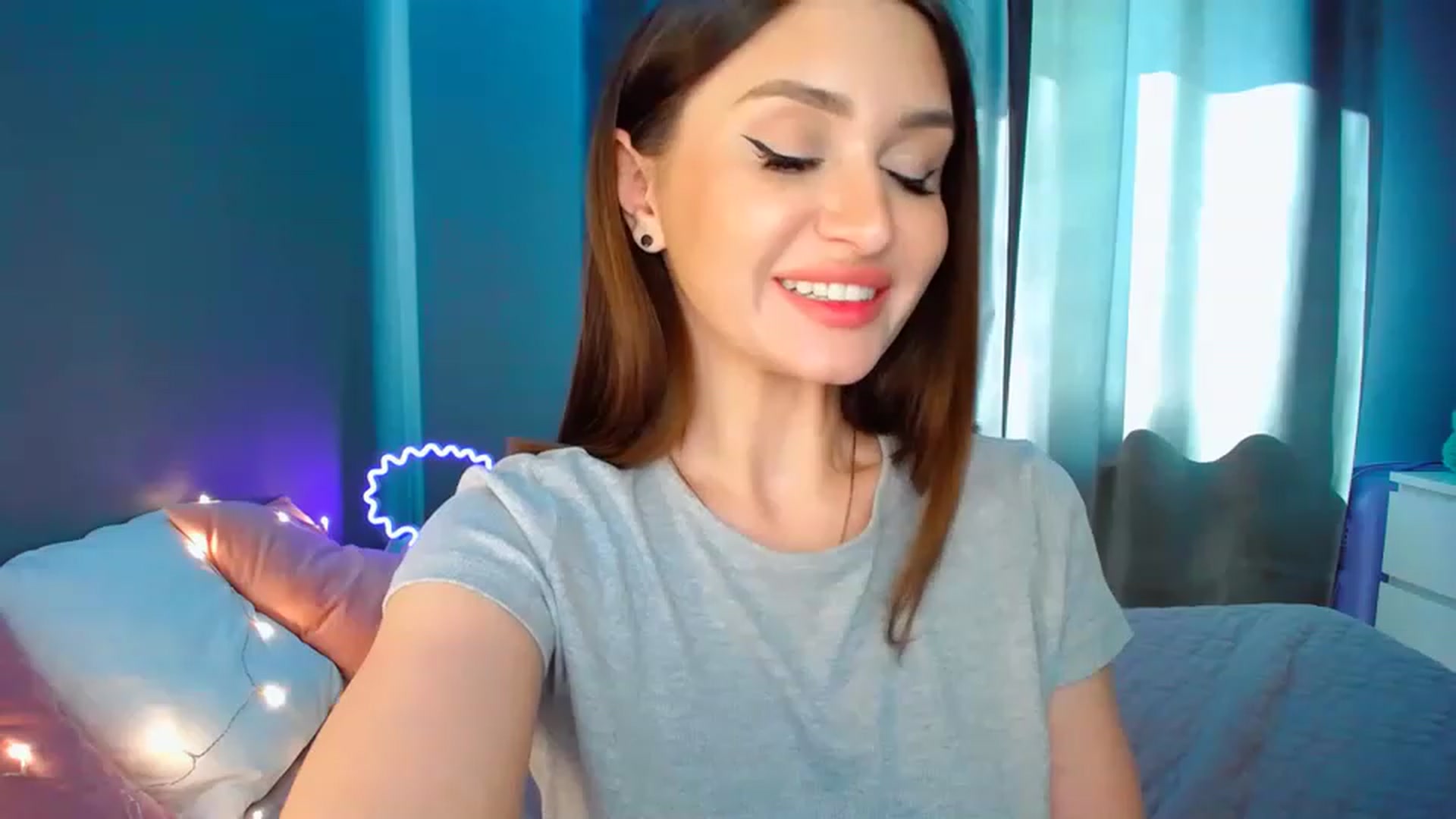 Gallery image thumbnail from DollGlamourr's myfreecams stream on, 04/22/2023, 14:39 image 1 of 20
