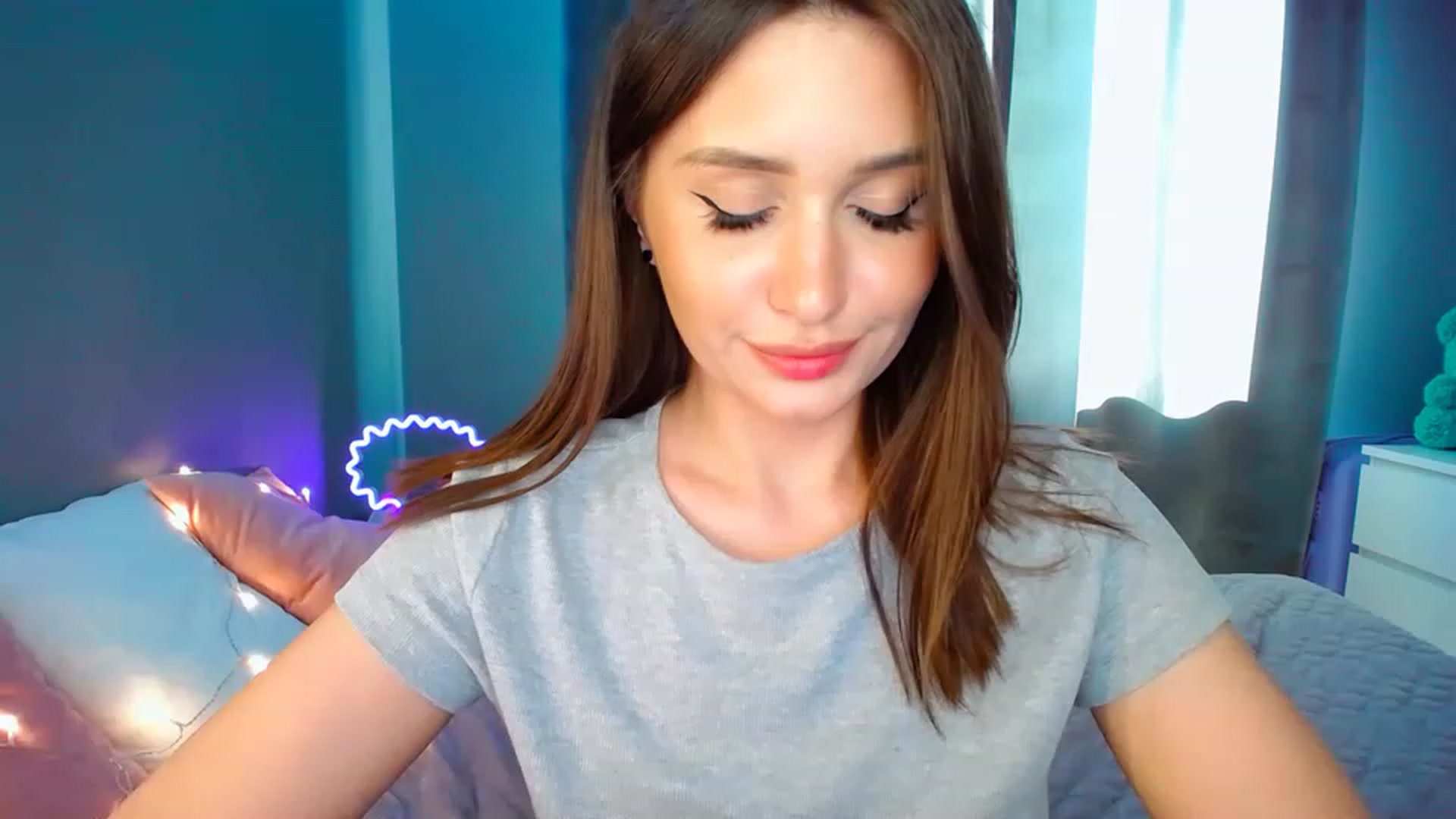 Gallery image thumbnail from DollGlamourr's myfreecams stream on, 04/22/2023, 14:39 image 11 of 20