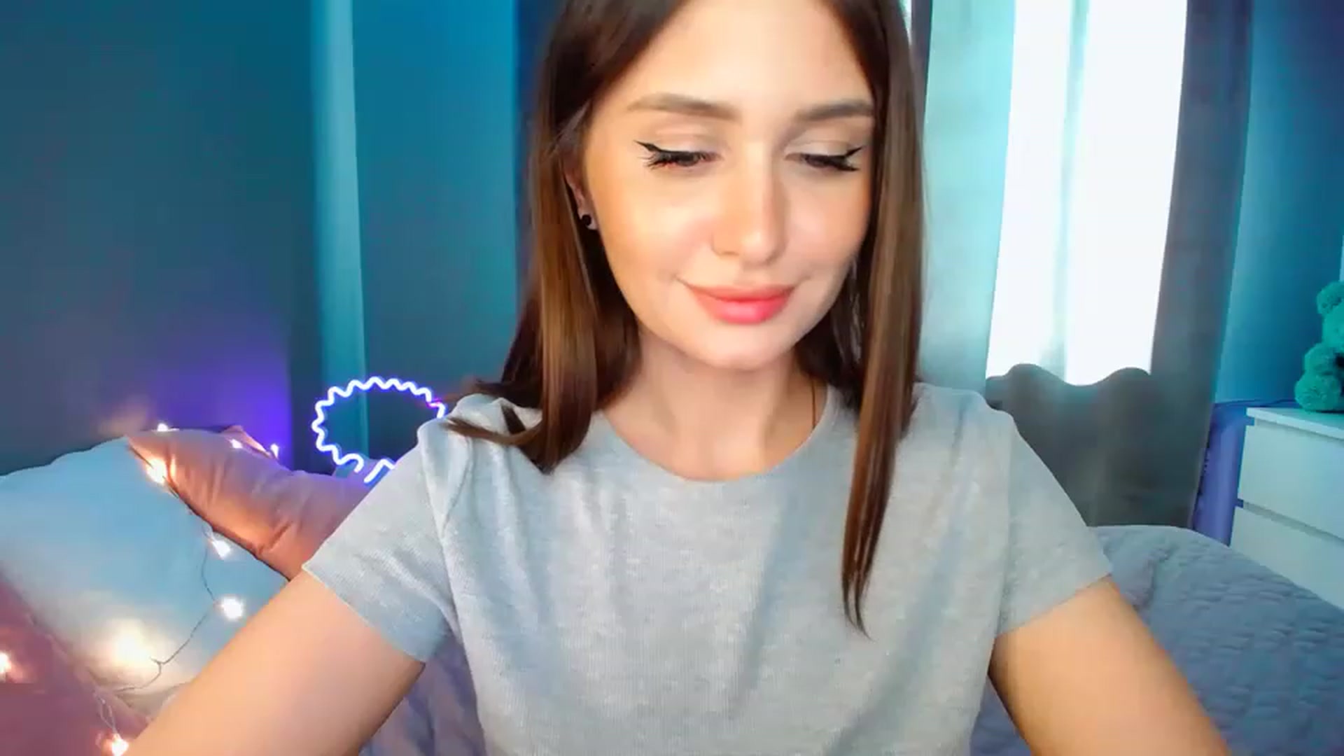 Gallery image thumbnail from DollGlamourr's myfreecams stream on, 04/22/2023, 14:39 image 9 of 20