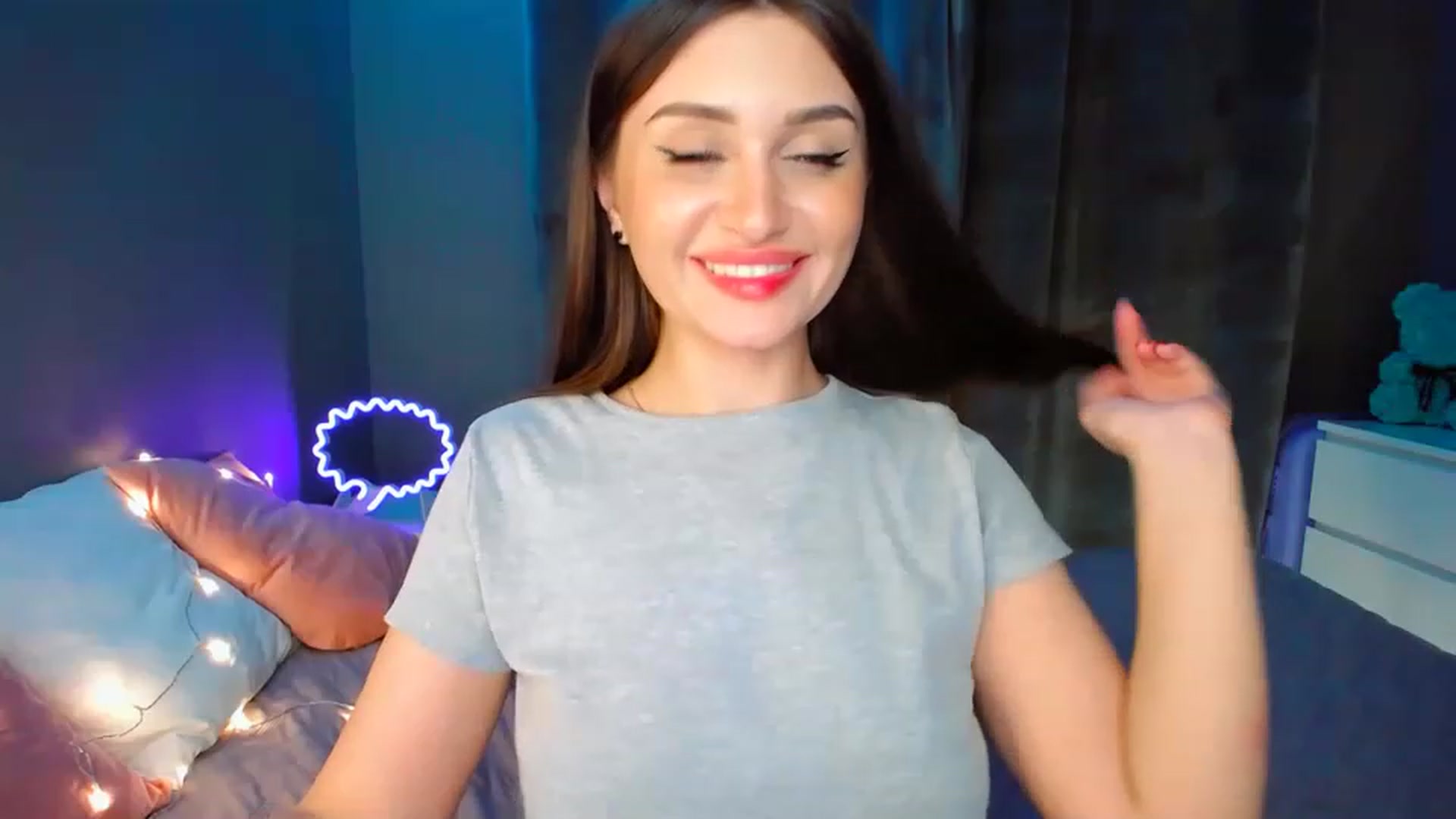 Gallery image thumbnail from DollGlamourr's myfreecams stream on, 04/23/2023, 18:51 image 15 of 20