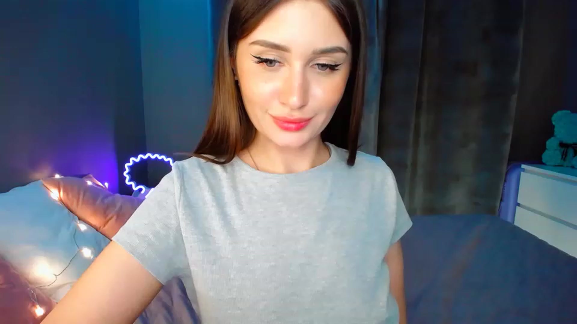 Gallery image thumbnail from DollGlamourr's myfreecams stream on, 04/23/2023, 18:51 image 18 of 20