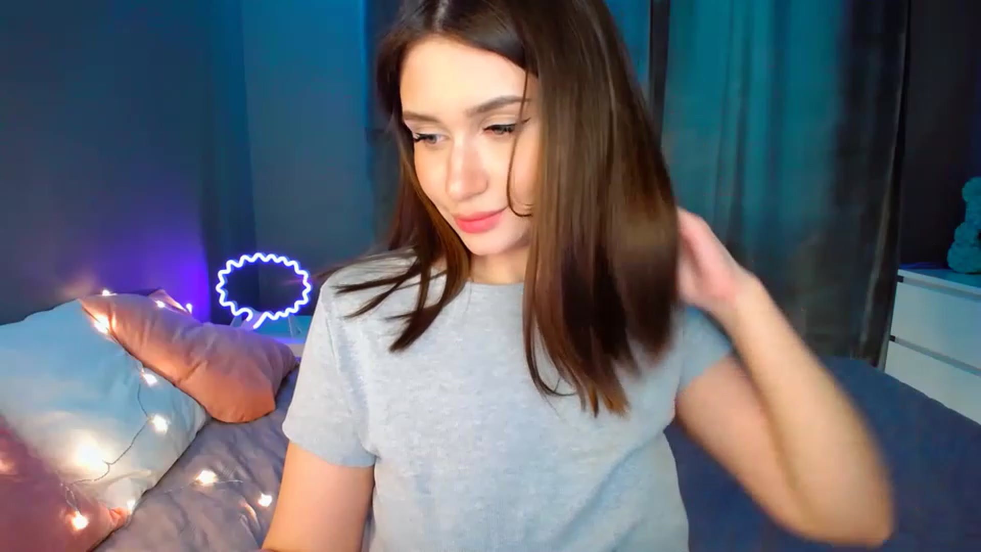 Gallery image thumbnail from DollGlamourr's myfreecams stream on, 04/24/2023, 18:01 image 6 of 20