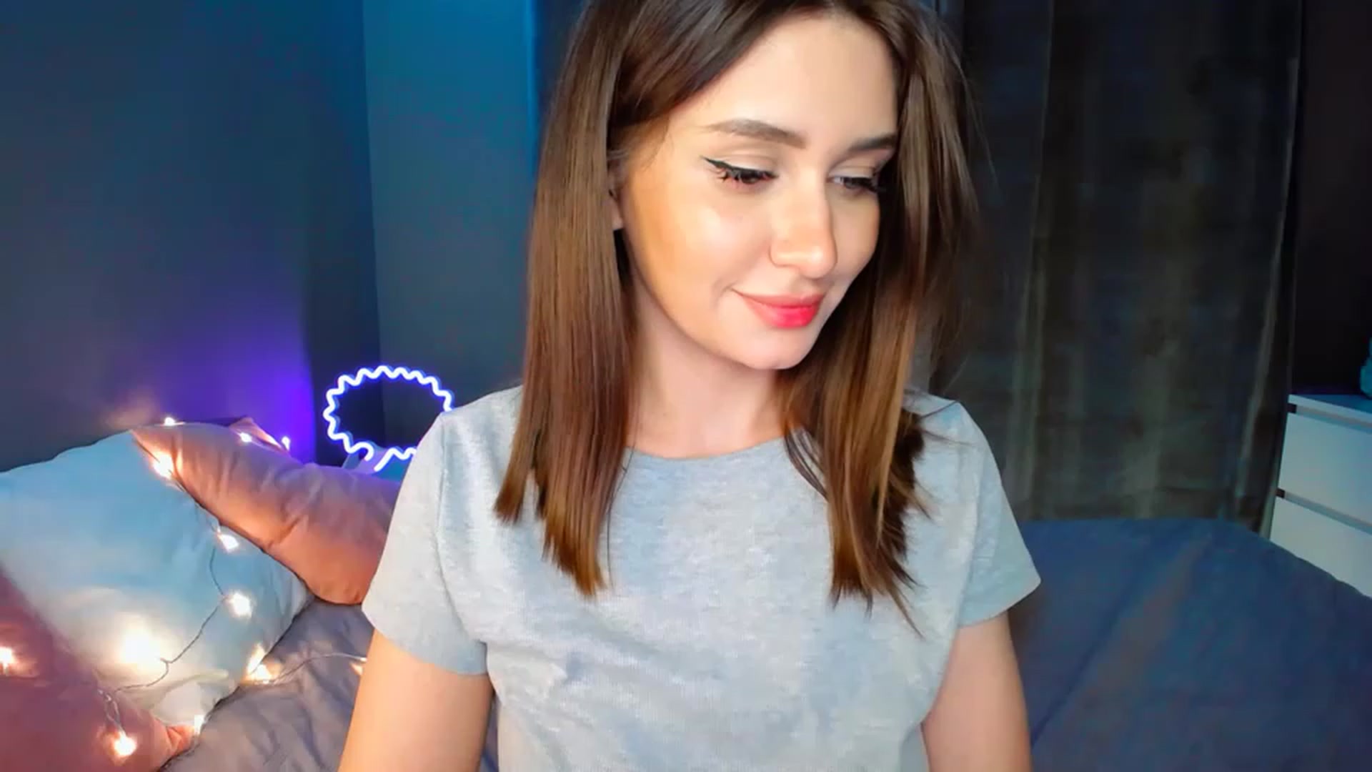 Gallery image thumbnail from DollGlamourr's myfreecams stream on, 04/24/2023, 18:53 image 20 of 20