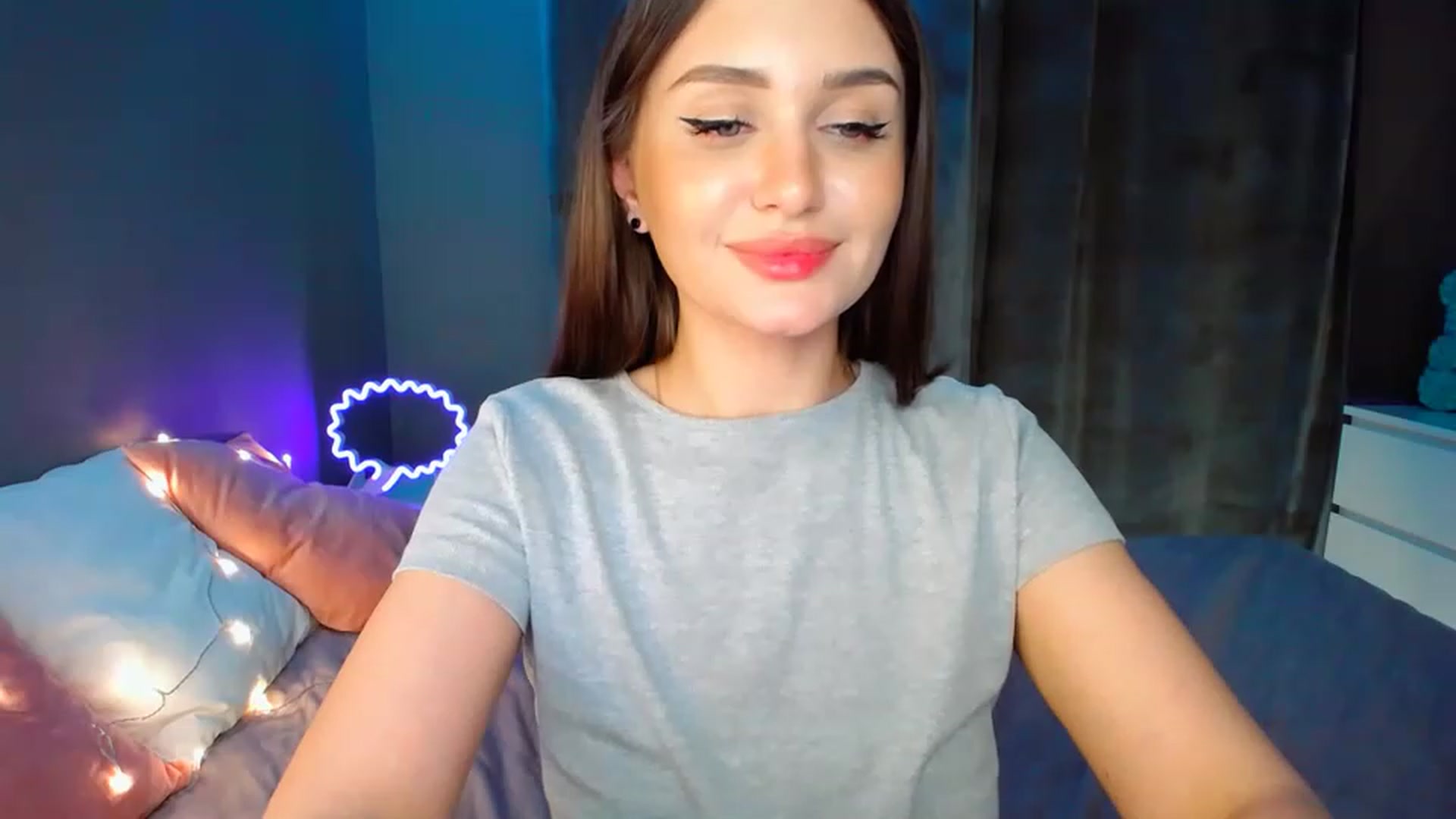 Gallery image thumbnail from DollGlamourr's myfreecams stream on, 04/24/2023, 18:53 image 4 of 20