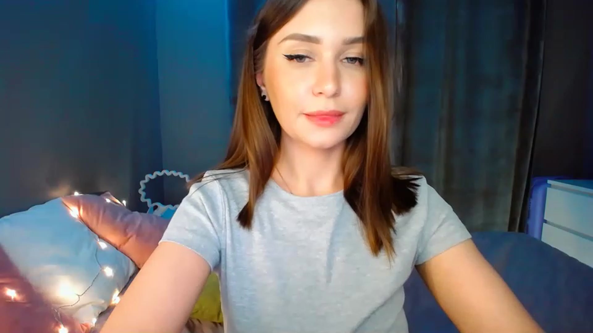 Gallery image thumbnail from DollGlamourr's myfreecams stream on, 04/25/2023, 16:37 image 16 of 20