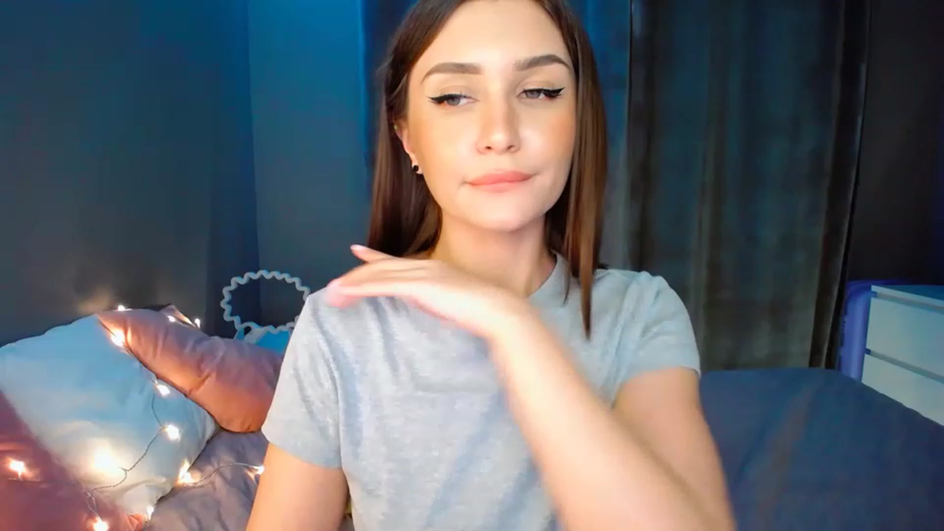 Gallery image thumbnail from DollGlamourr's myfreecams stream on, 04/25/2023, 16:37 image 18 of 20