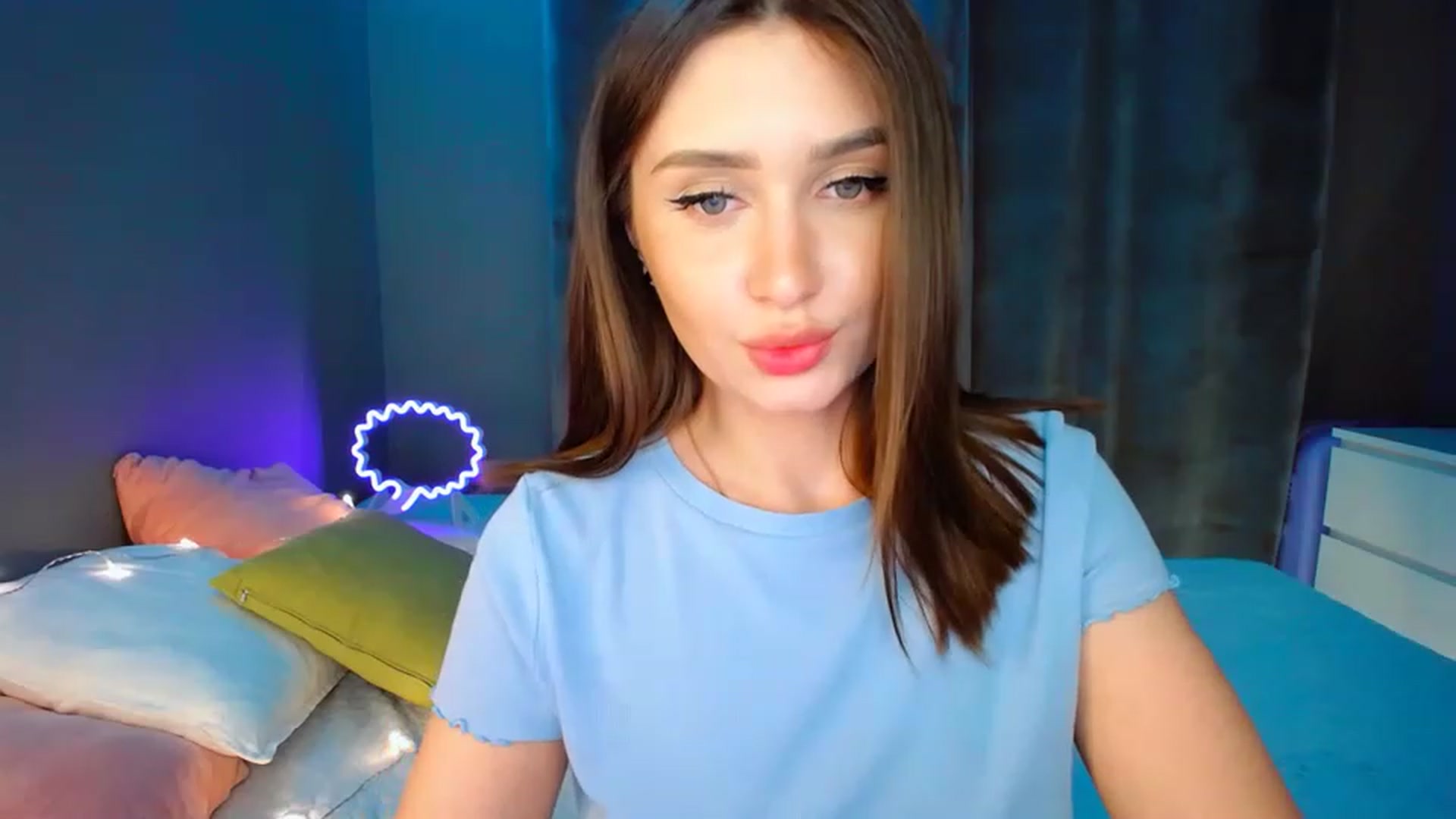 Gallery image thumbnail from DollGlamourr's myfreecams stream on, 04/29/2023, 18:39 image 9 of 20