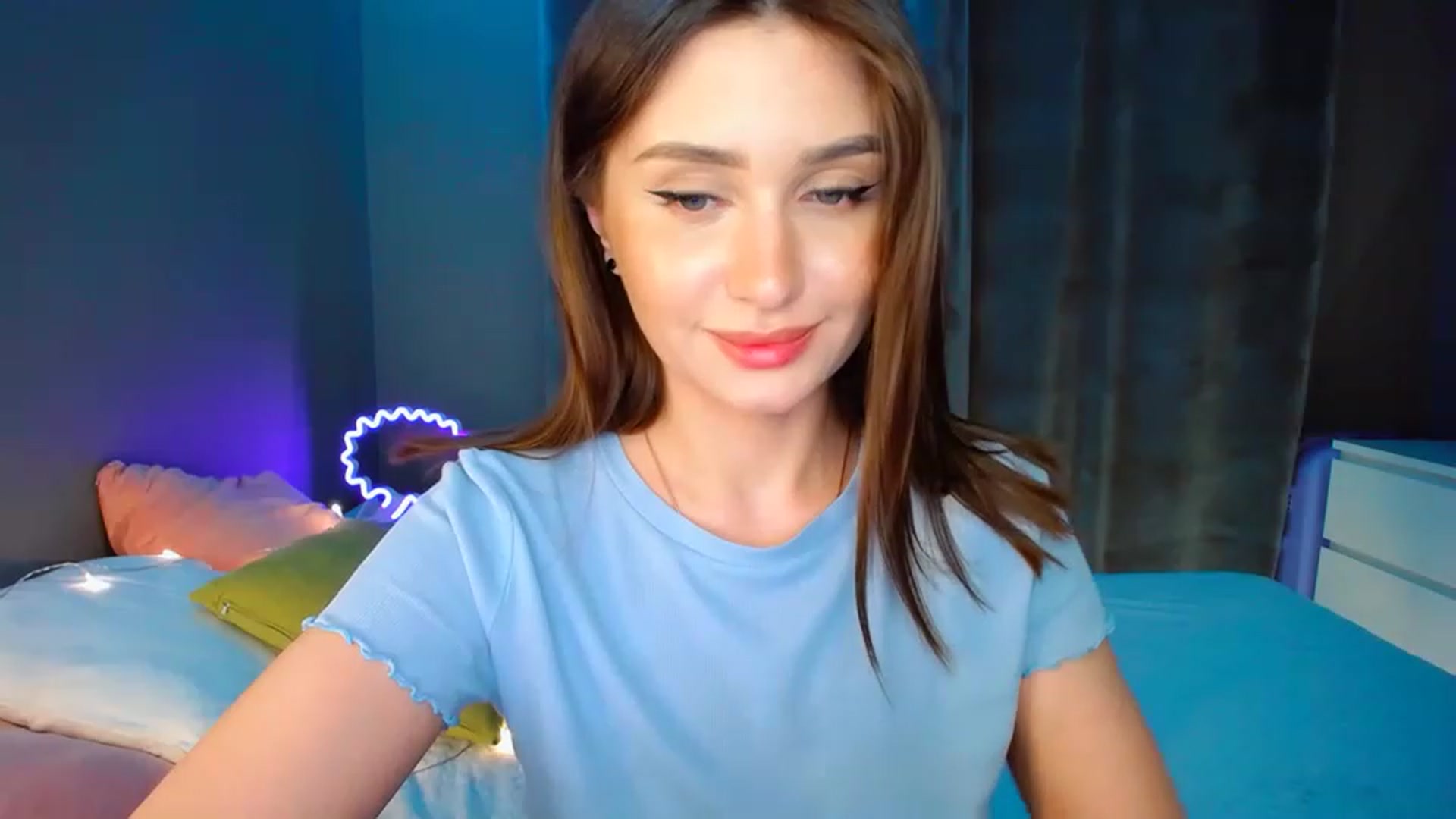Gallery image thumbnail from DollGlamourr's myfreecams stream on, 04/29/2023, 18:39 image 12 of 20