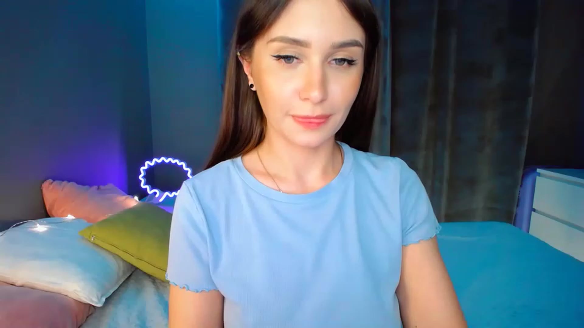 Gallery image thumbnail from DollGlamourr's myfreecams stream on, 04/29/2023, 18:39 image 18 of 20