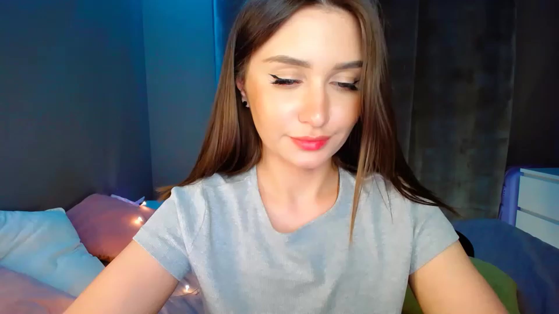 Gallery image thumbnail from DollGlamourr's myfreecams stream on, 05/01/2023, 19:03 image 3 of 20