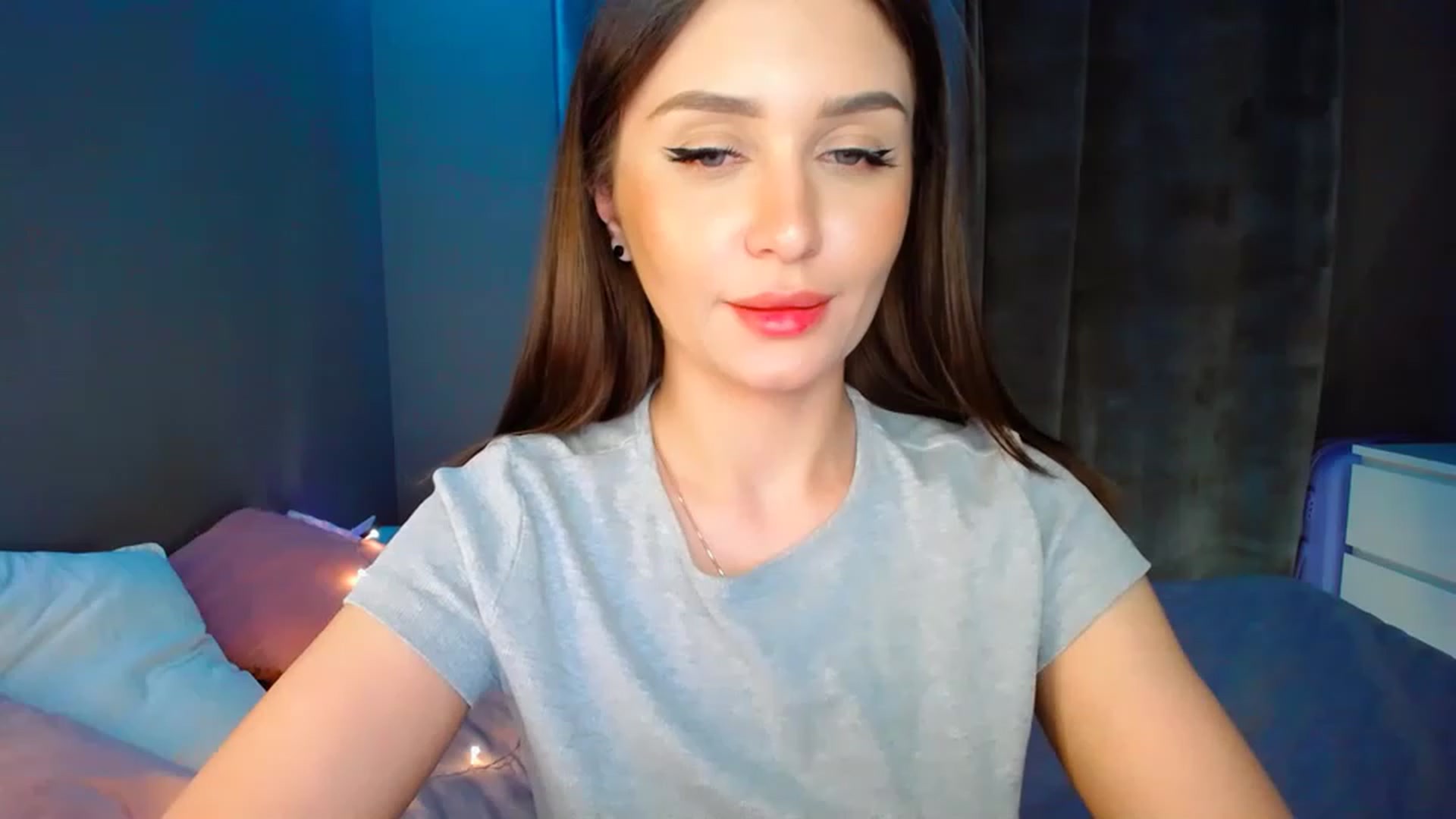 Gallery image thumbnail from DollGlamourr's myfreecams stream on, 05/01/2023, 19:03 image 9 of 20