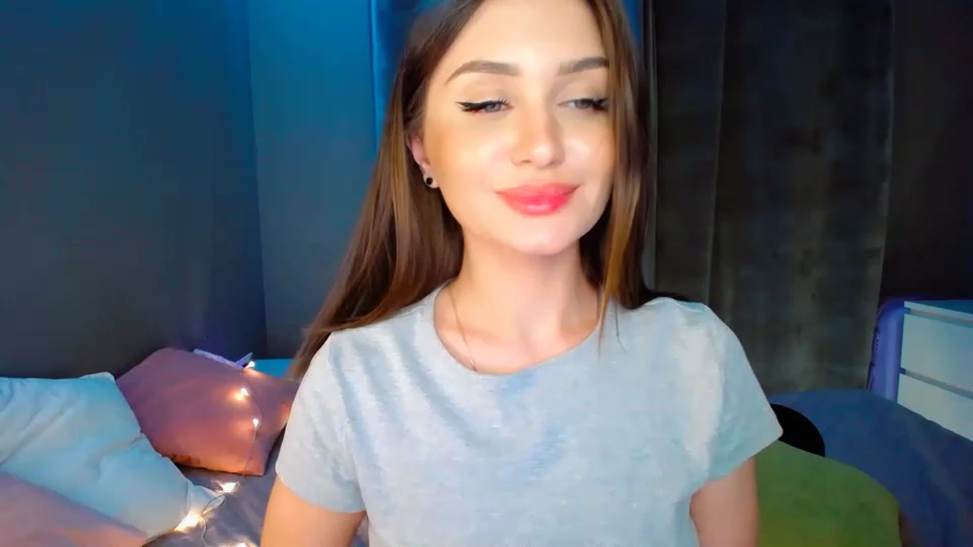 Gallery image thumbnail from DollGlamourr's myfreecams stream on, 05/01/2023, 19:03 image 2 of 20