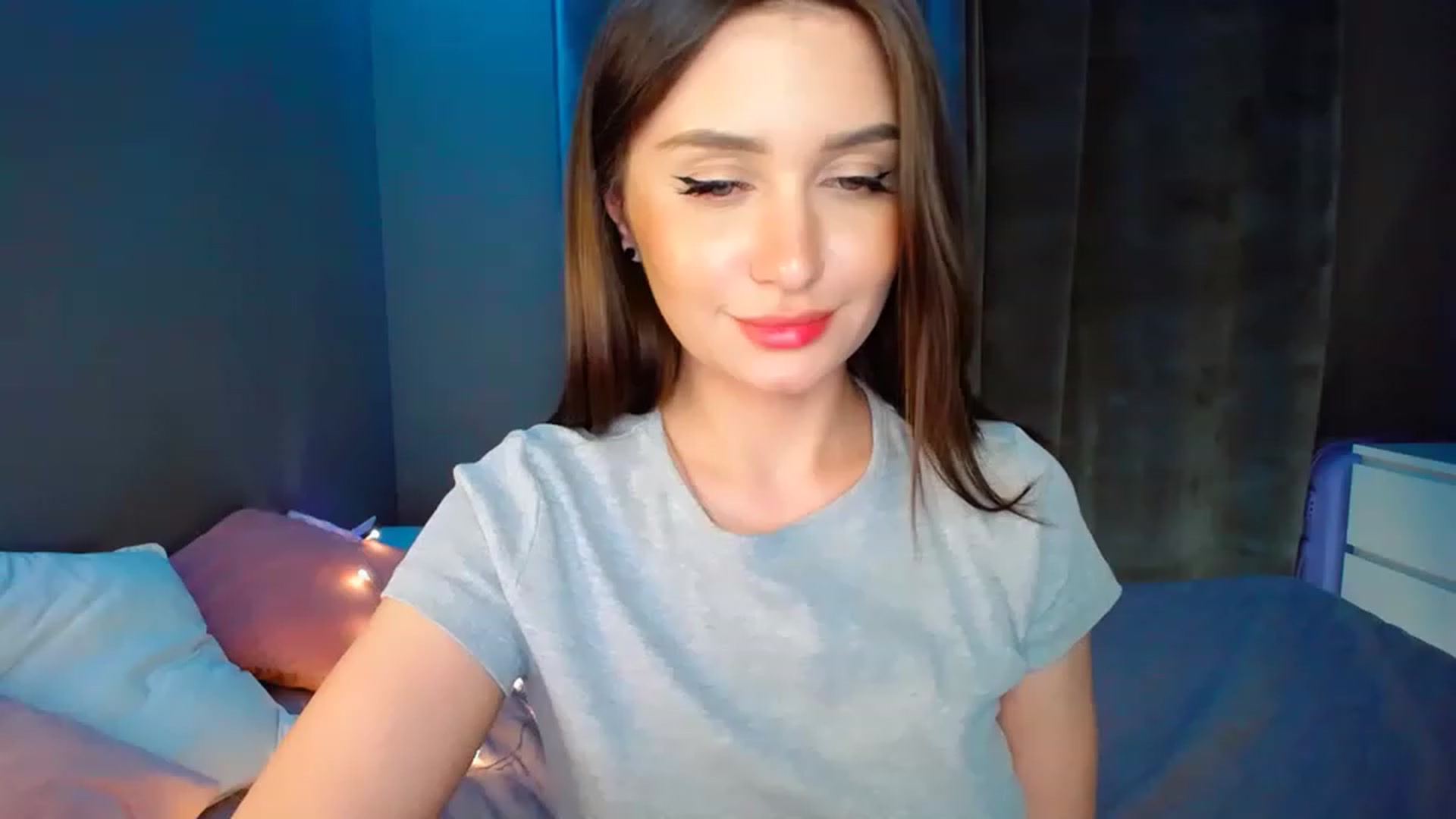 Gallery image thumbnail from DollGlamourr's myfreecams stream on, 05/01/2023, 19:03 image 7 of 20