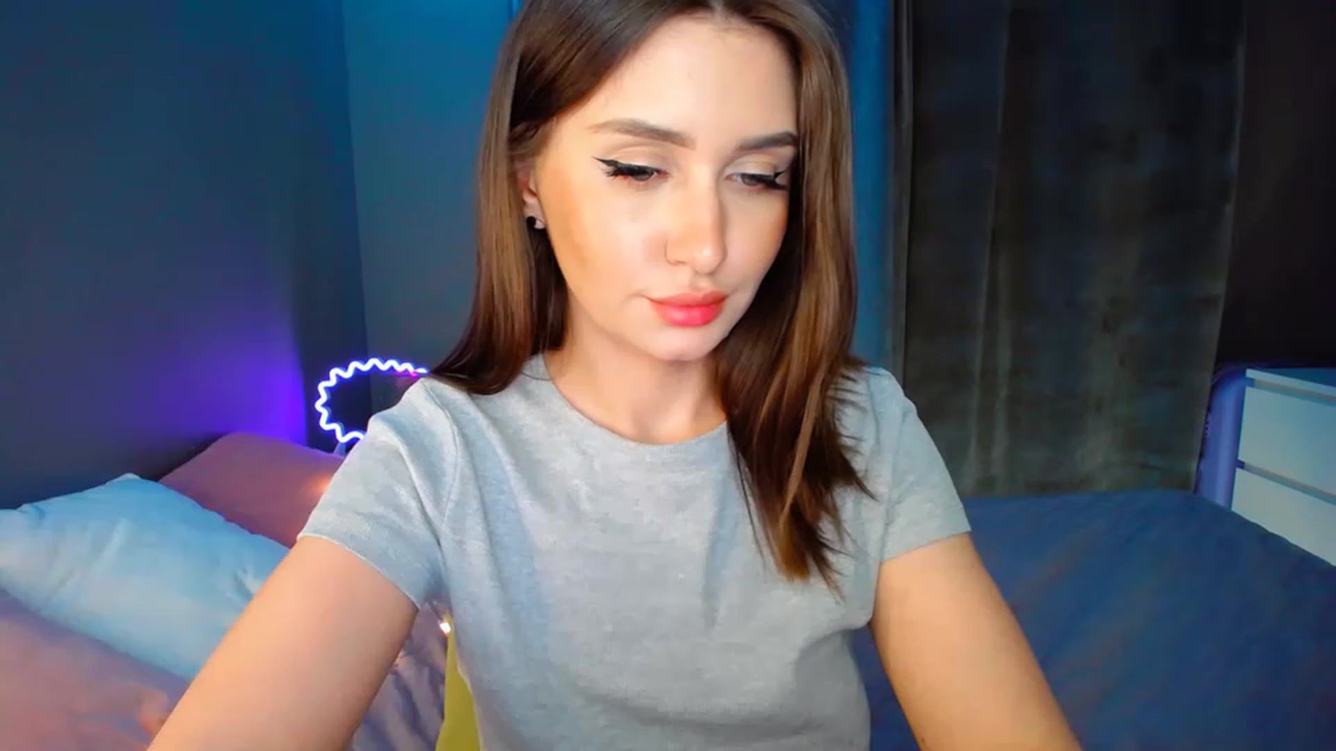 Gallery image thumbnail from DollGlamourr's myfreecams stream on, 05/02/2023, 18:20 image 2 of 20