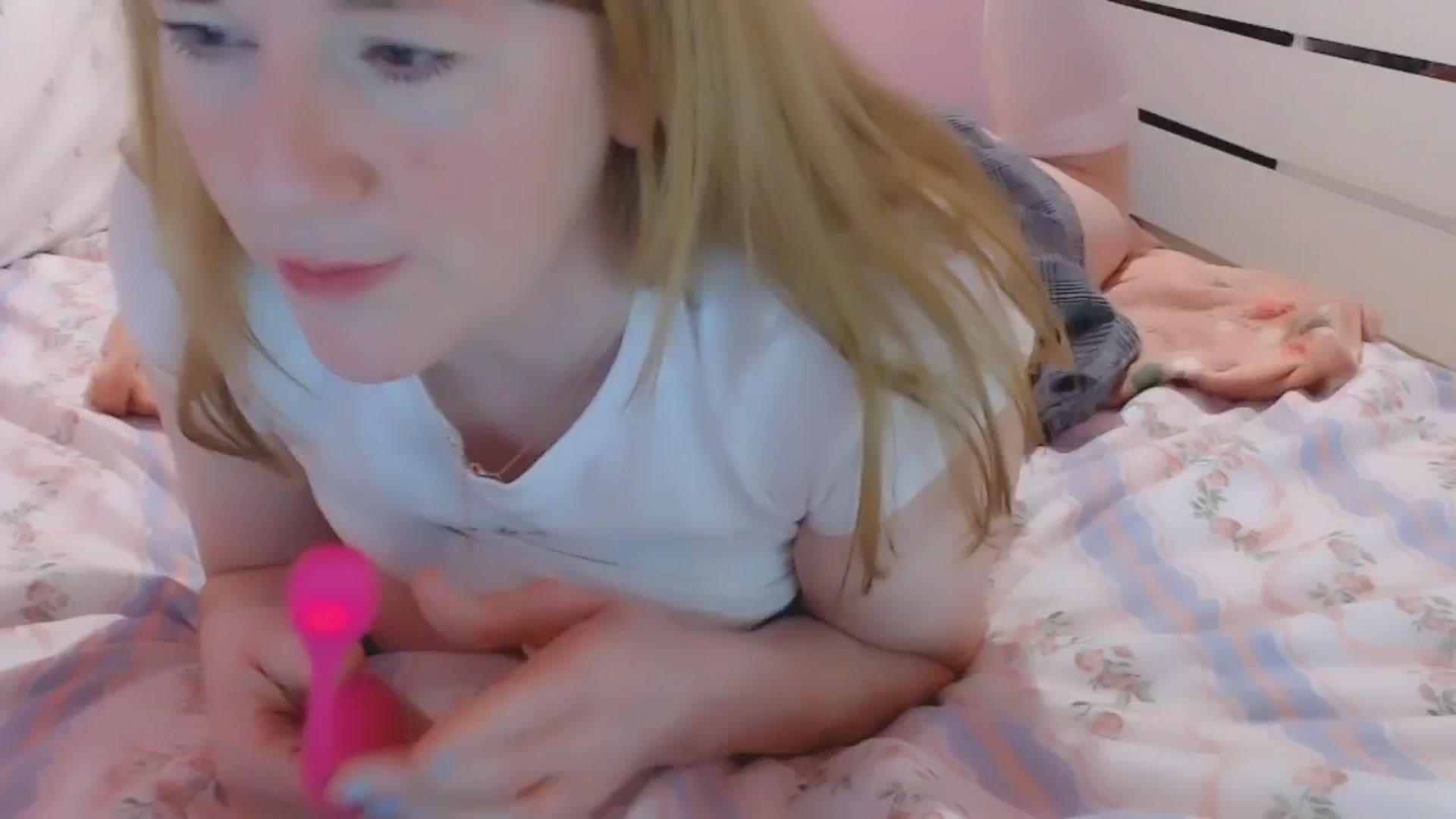 Gallery image thumbnail from DollParts's myfreecams stream on, 03/11/2025, 24:06 image 16 of 20