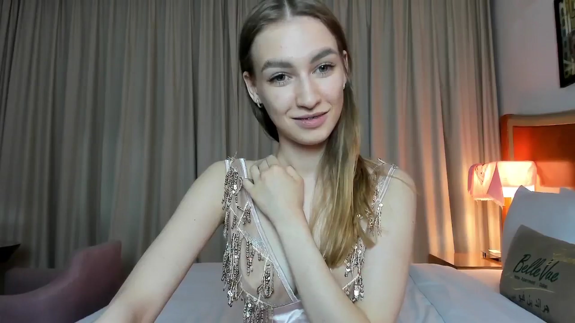 Gallery image thumbnail from DollSweetx's myfreecams stream on, 12/25/2024, 10:44 image 15 of 20