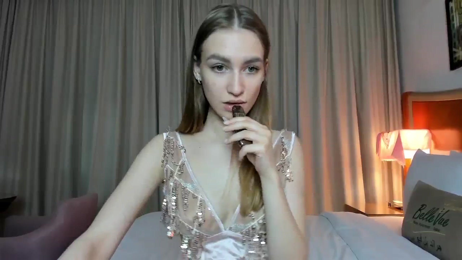 Gallery image thumbnail from DollSweetx's myfreecams stream on, 12/25/2024, 10:44 image 13 of 20