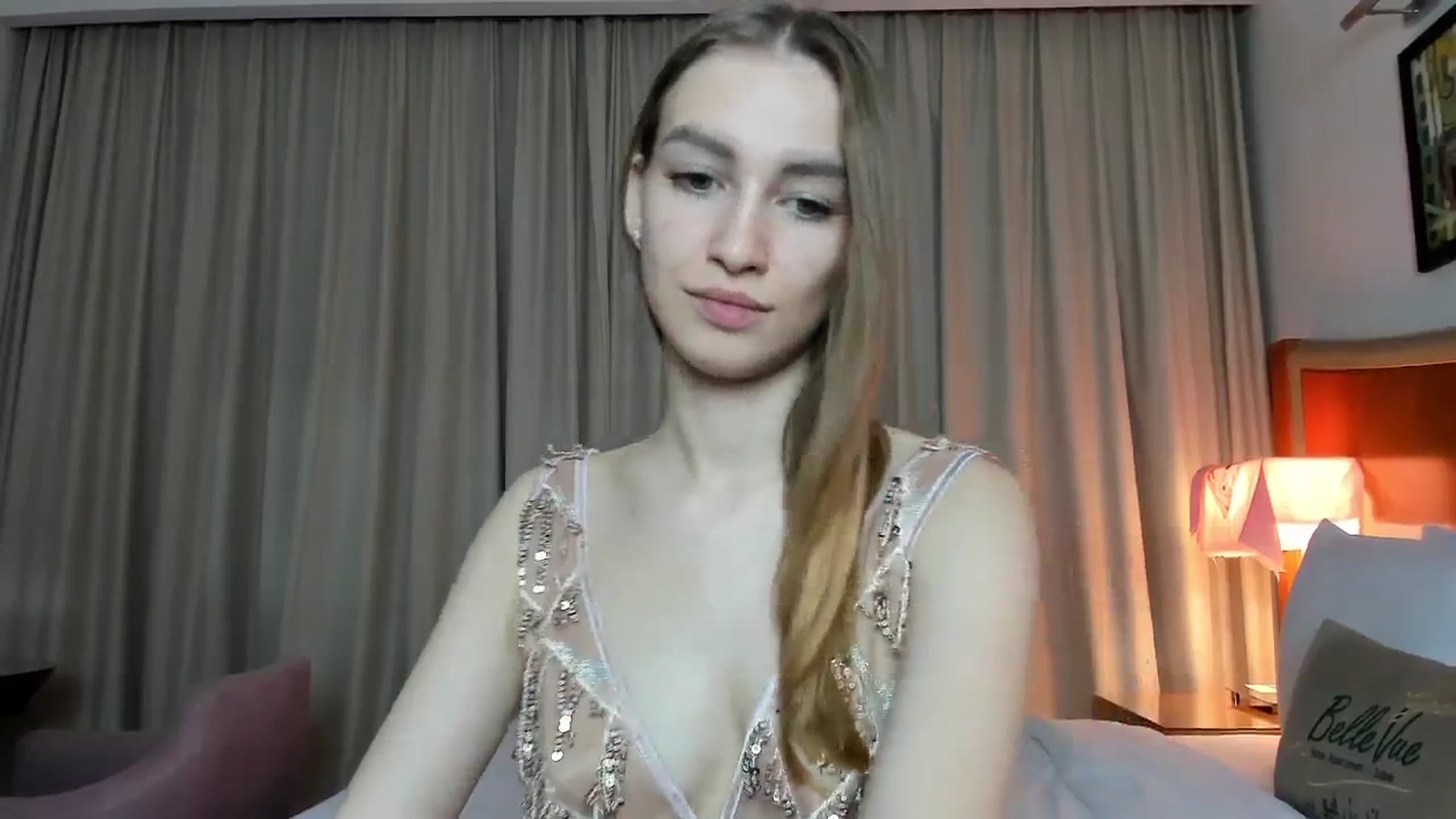 Gallery image thumbnail from DollSweetx's myfreecams stream on, 12/25/2024, 10:44 image 6 of 20