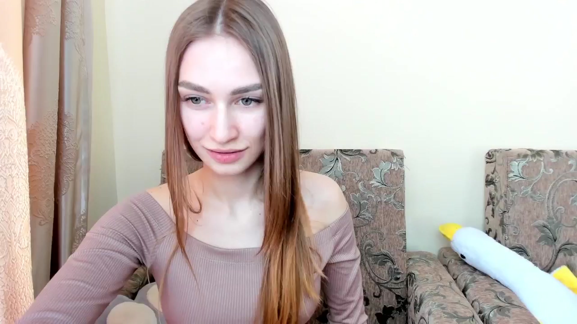 Gallery image thumbnail from DollSweetx's myfreecams stream on, 05/14/2025, 12:58 image 7 of 20