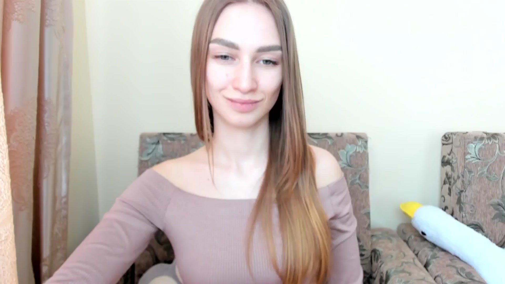 Gallery image thumbnail from DollSweetx's myfreecams stream on, 05/14/2025, 12:58 image 15 of 20