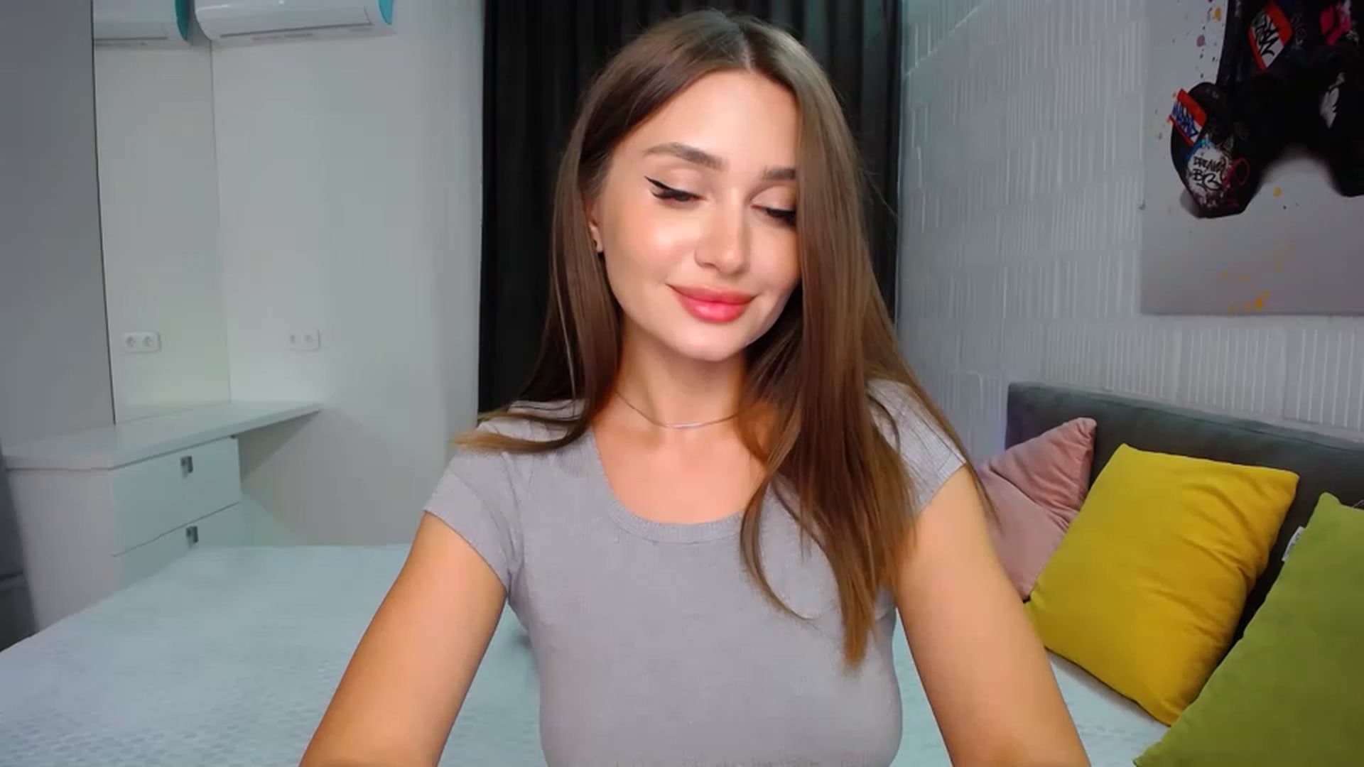 Gallery image thumbnail from Doll_Amy's myfreecams stream on, 08/23/2023, 17:32 image 13 of 20