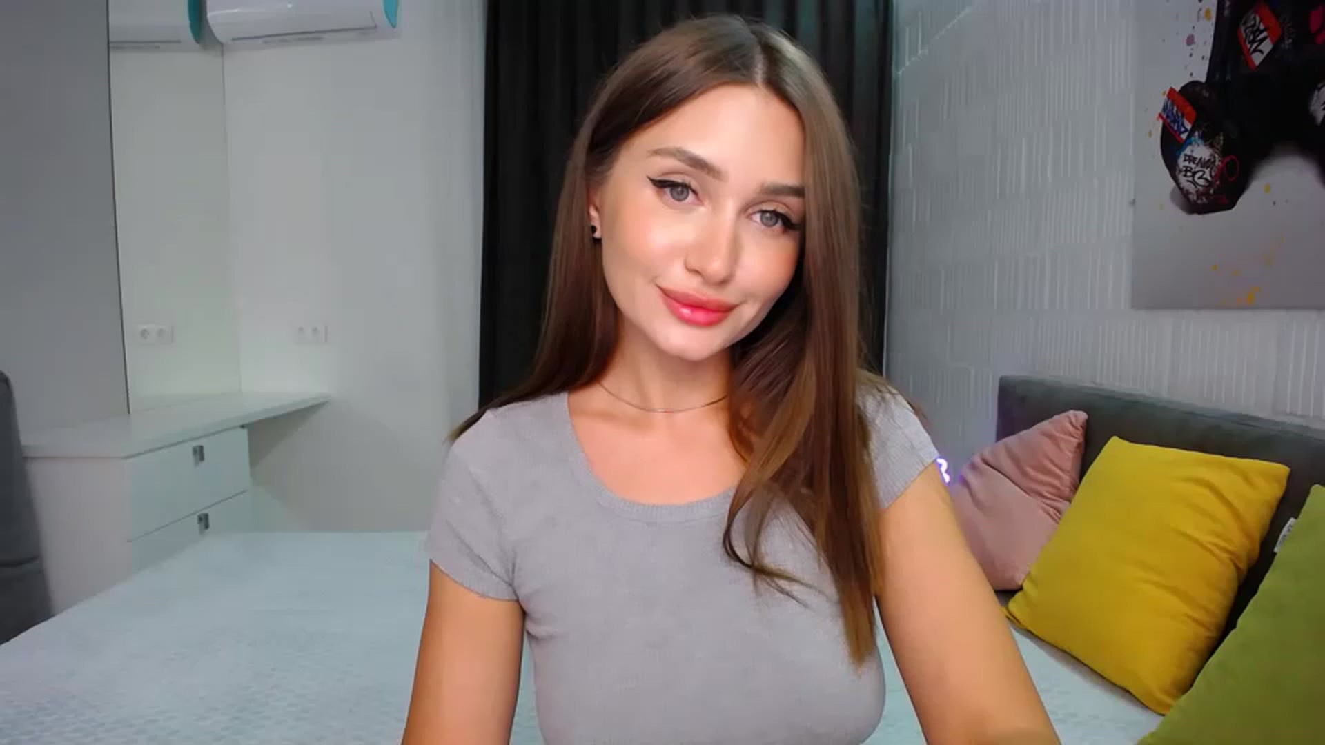 Gallery image thumbnail from Doll_Amy's myfreecams stream on, 08/23/2023, 17:32 image 1 of 20