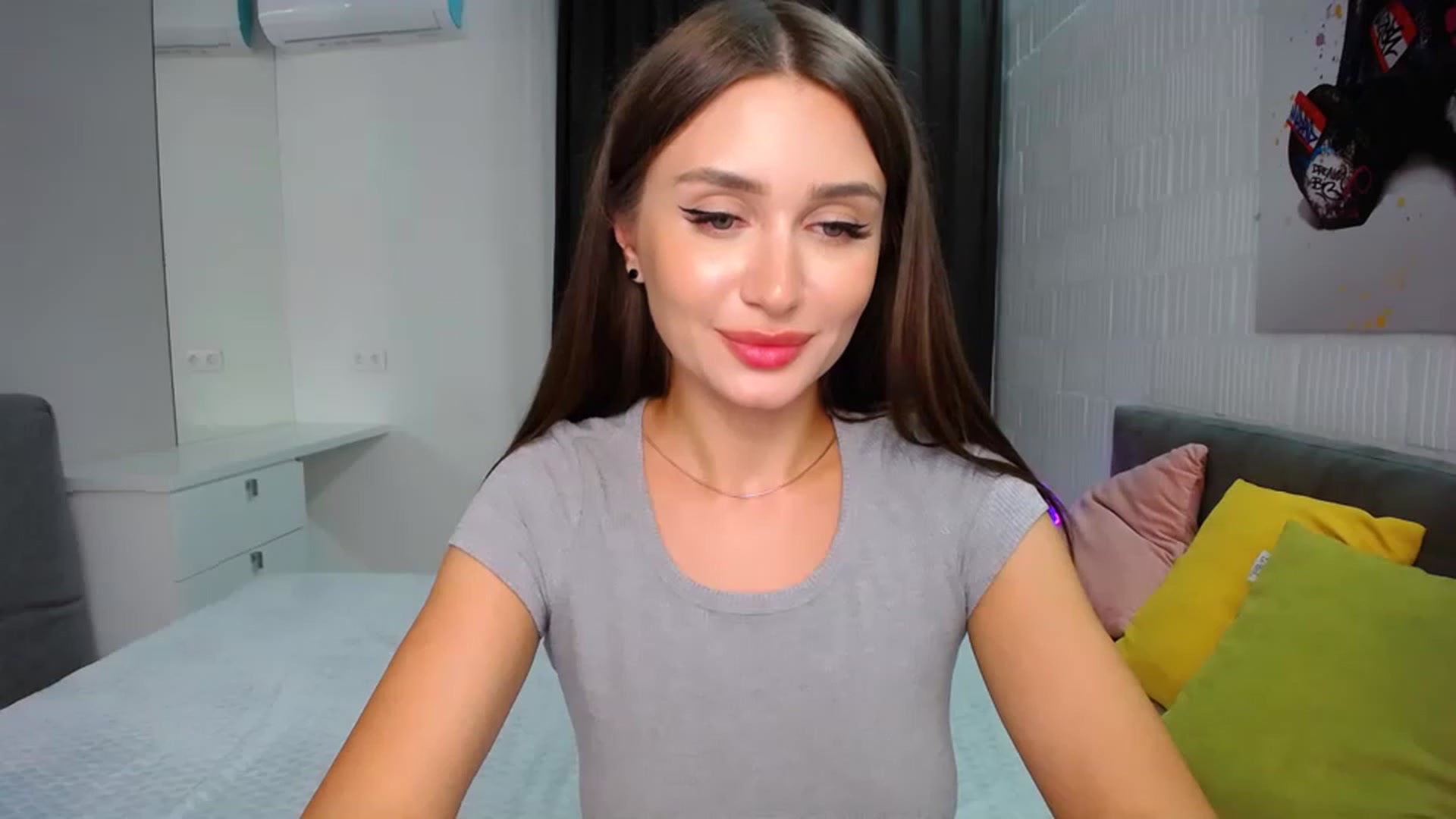 Gallery image thumbnail from Doll_Amy's myfreecams stream on, 08/23/2023, 19:25 image 18 of 20