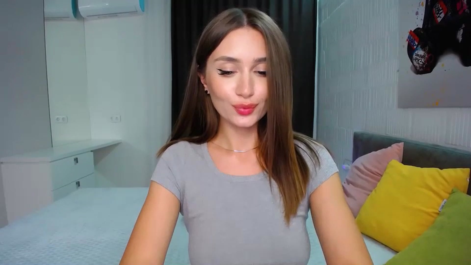 Gallery image thumbnail from Doll_Amy's myfreecams stream on, 08/24/2023, 18:26 image 10 of 20