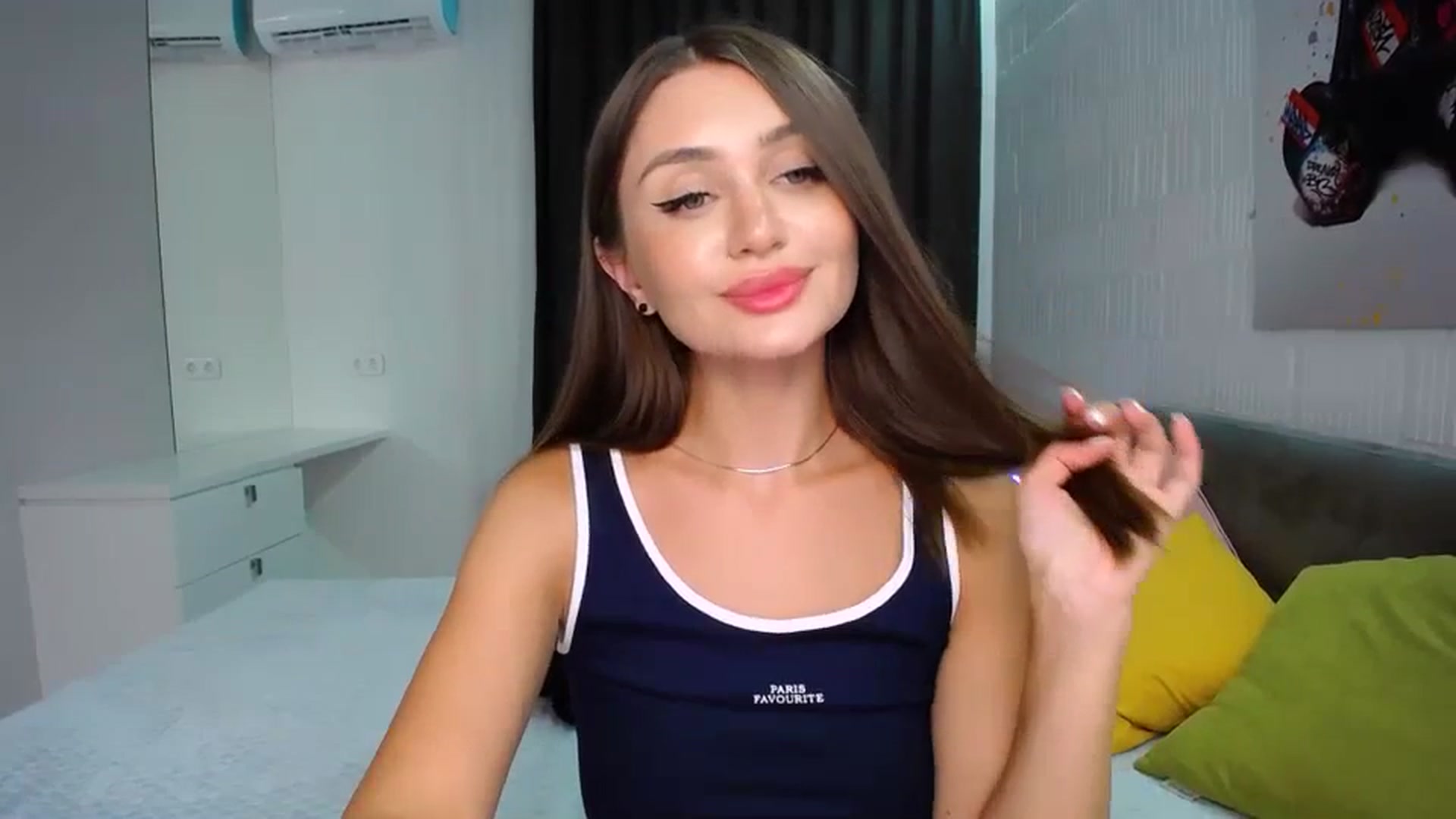 Gallery image thumbnail from Doll_Amy's myfreecams stream on, 08/26/2023, 19:08 image 19 of 20