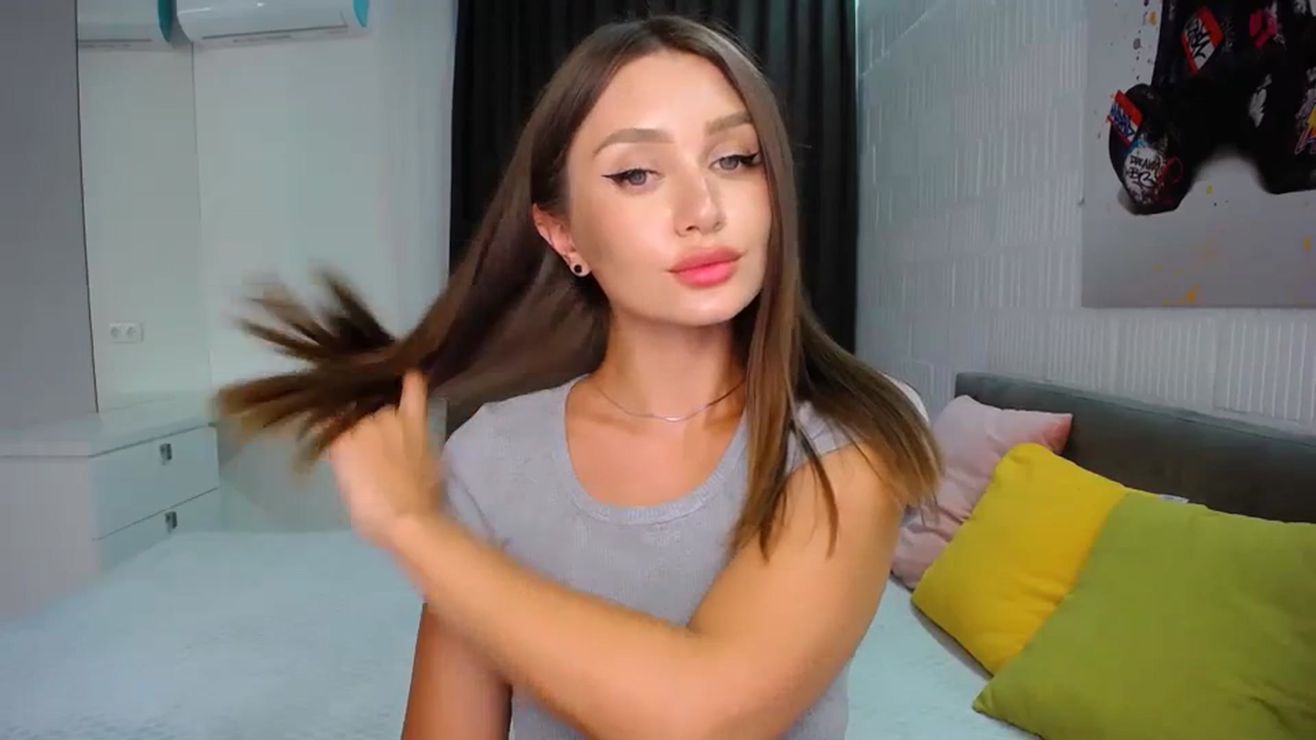 Gallery image thumbnail from Doll_Amy's myfreecams stream on, 09/02/2023, 17:20 image 4 of 20