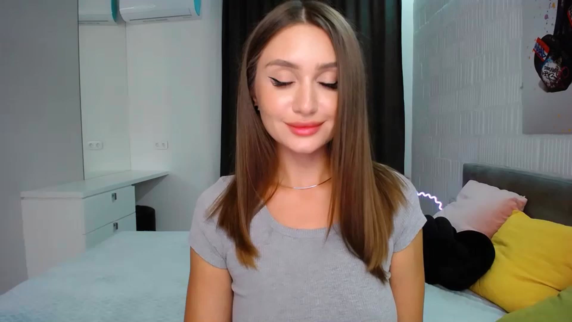 Gallery image thumbnail from Doll_Amy's myfreecams stream on, 09/09/2023, 17:56 image 8 of 20