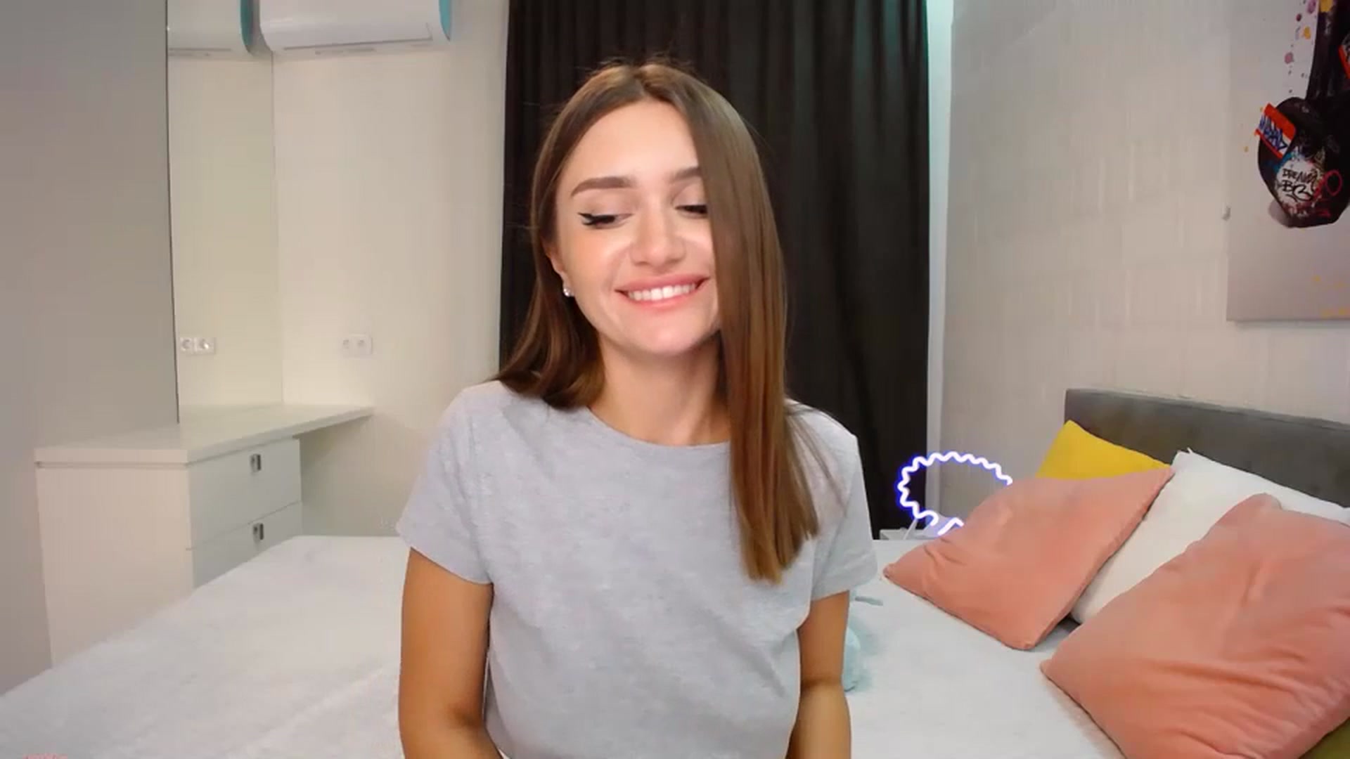 Gallery image thumbnail from Doll_Amy's myfreecams stream on, 11/12/2023, 20:43 image 14 of 20