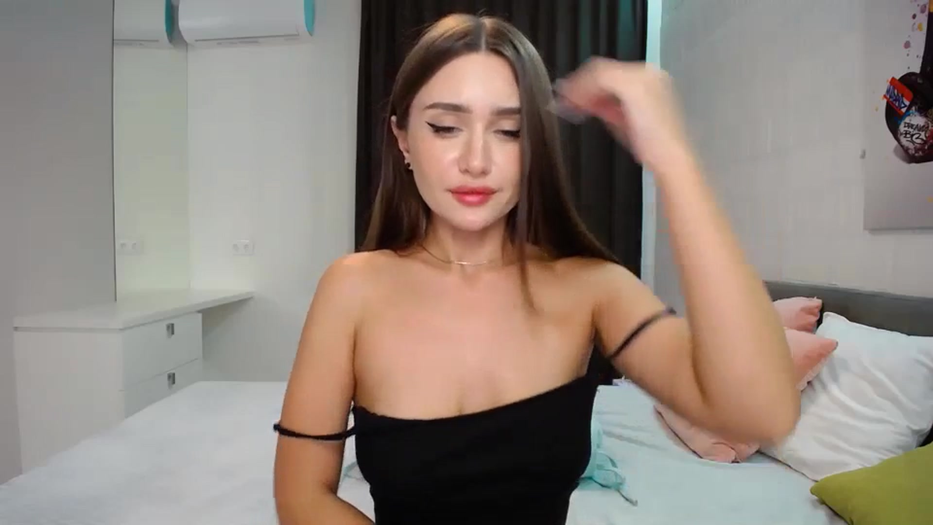Gallery image thumbnail from Doll_Amy's myfreecams stream on, 11/17/2023, 18:04 image 20 of 20