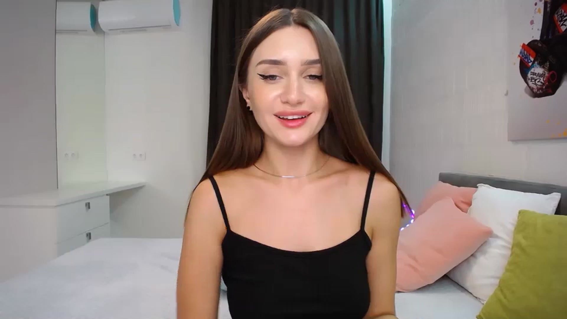 Gallery image thumbnail from Doll_Amy's myfreecams stream on, 11/20/2023, 17:07 image 18 of 20