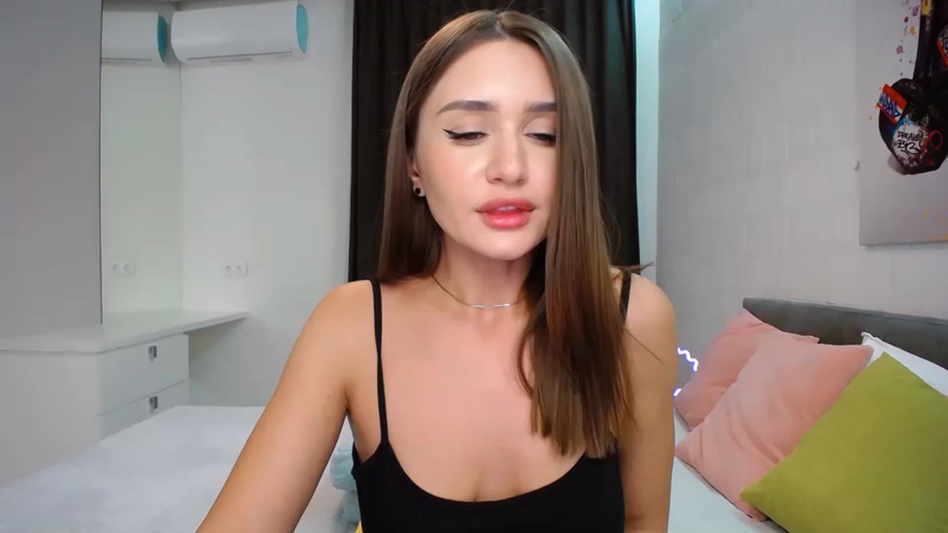 Gallery image thumbnail from Doll_Amy's myfreecams stream on, 11/23/2023, 15:56 image 8 of 20