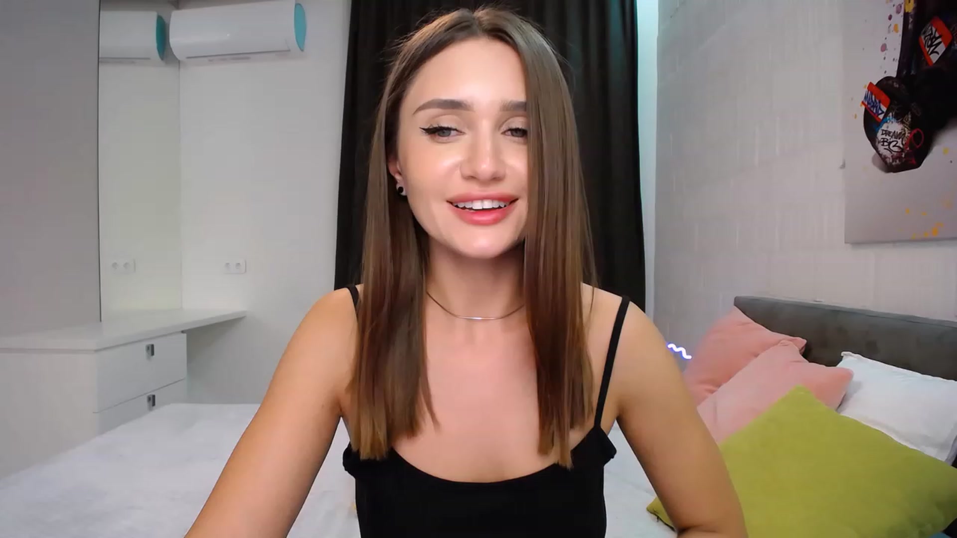 Gallery image thumbnail from Doll_Amy's myfreecams stream on, 11/25/2023, 17:53 image 20 of 20