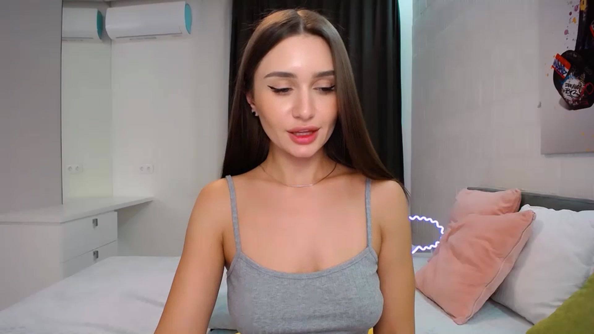 Gallery image thumbnail from Doll_Amy's myfreecams stream on, 11/30/2023, 16:03 image 14 of 20