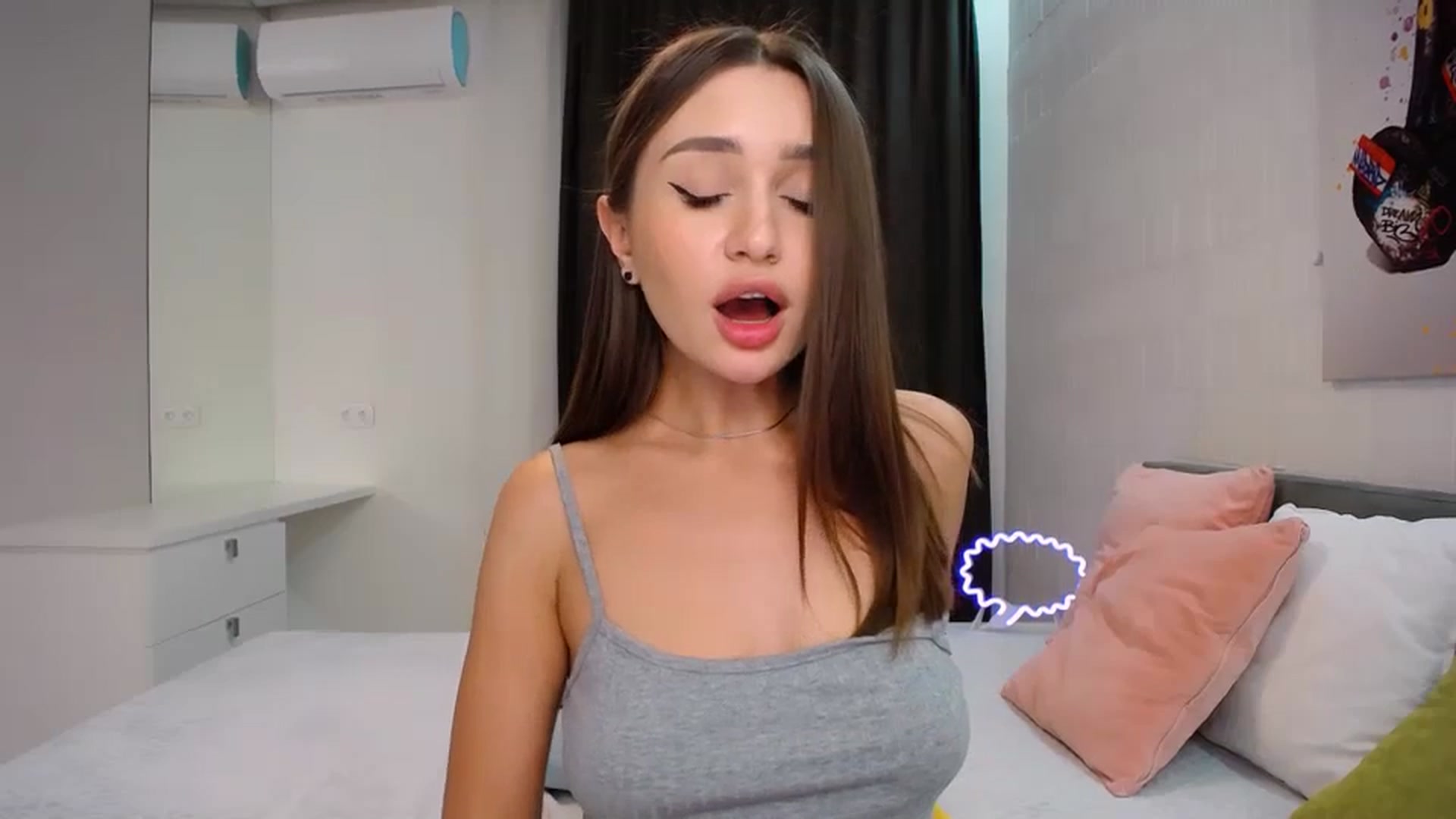 Gallery image thumbnail from Doll_Amy's myfreecams stream on, 11/30/2023, 16:03 image 3 of 20