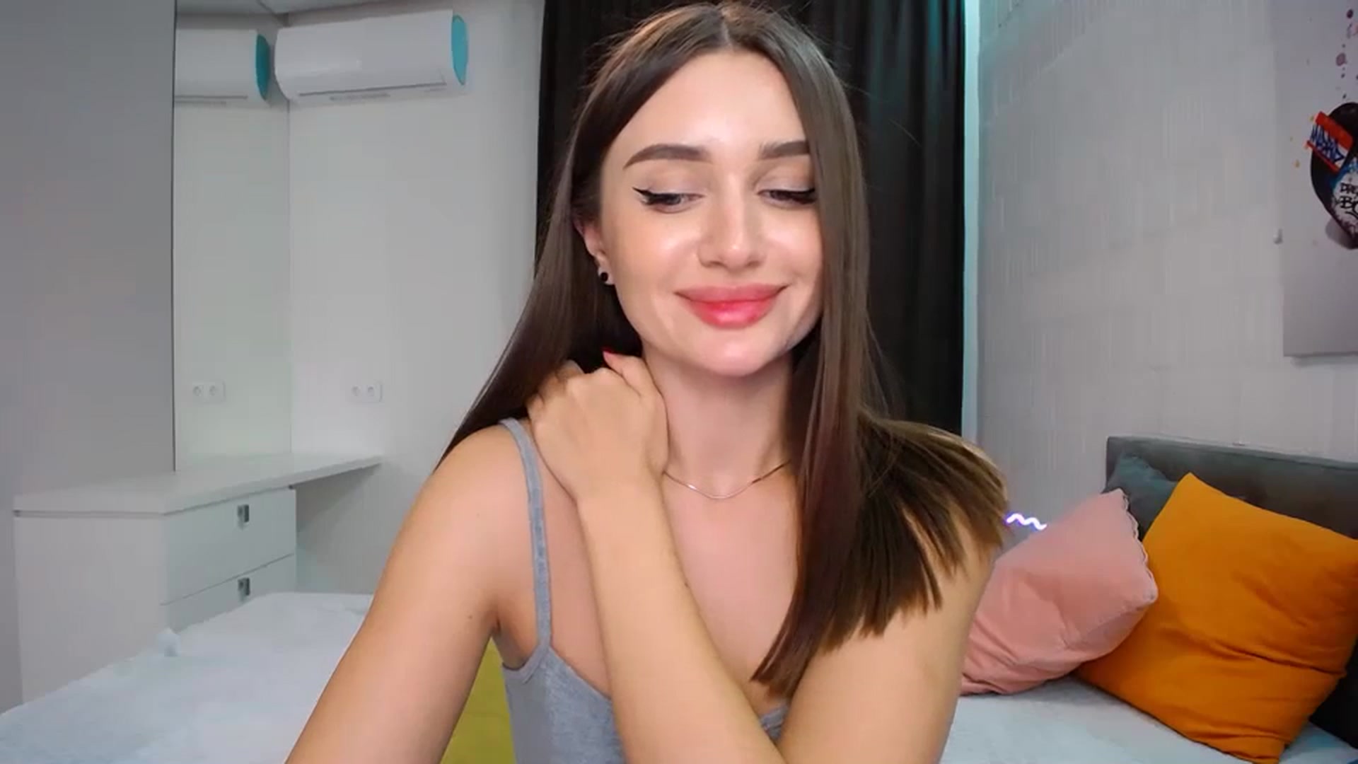 Gallery image thumbnail from Doll_Amy's myfreecams stream on, 12/24/2023, 19:17 image 8 of 20