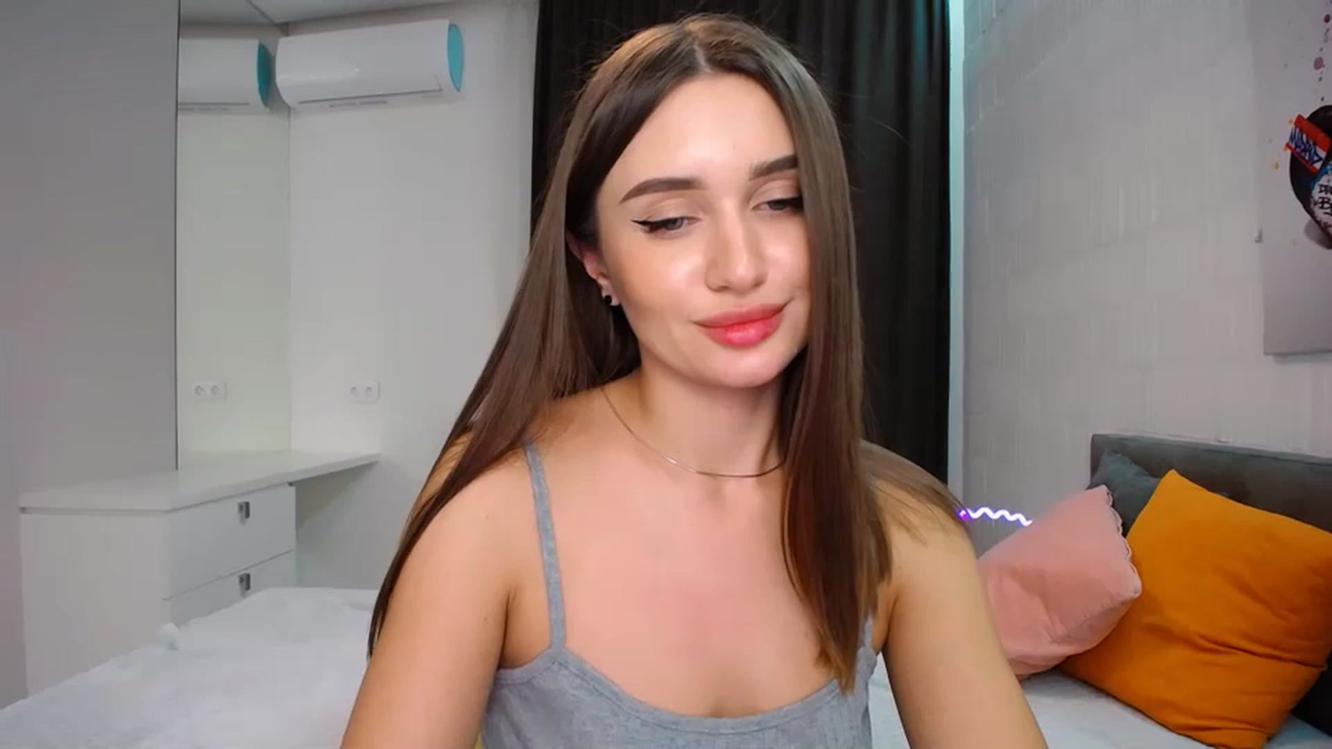 Gallery image thumbnail from Doll_Amy's myfreecams stream on, 12/24/2023, 19:17 image 15 of 20