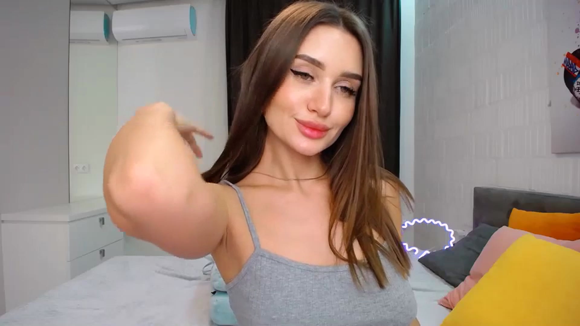 Gallery image thumbnail from Doll_Amy's myfreecams stream on, 12/27/2023, 19:04 image 19 of 20