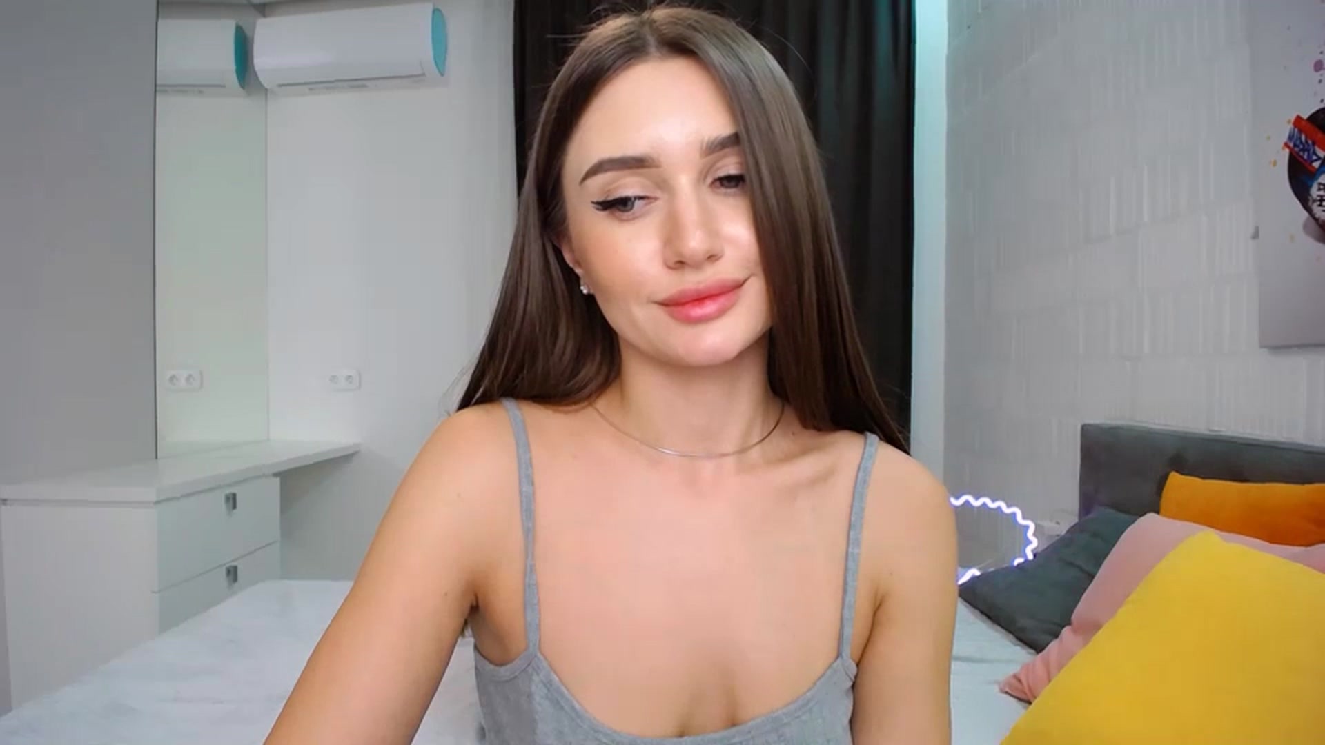 Gallery image thumbnail from Doll_Amy's myfreecams stream on, 12/27/2023, 19:04 image 20 of 20