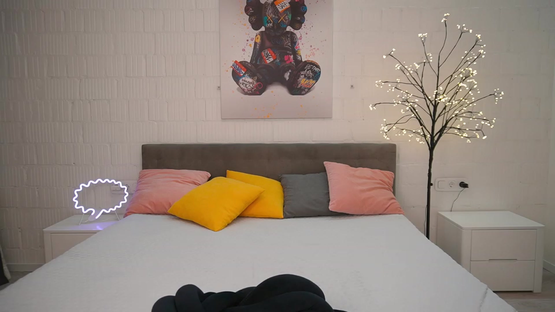 Gallery image thumbnail from Doll_Amy's myfreecams stream on, 03/02/2024, 18:54 image 2 of 20