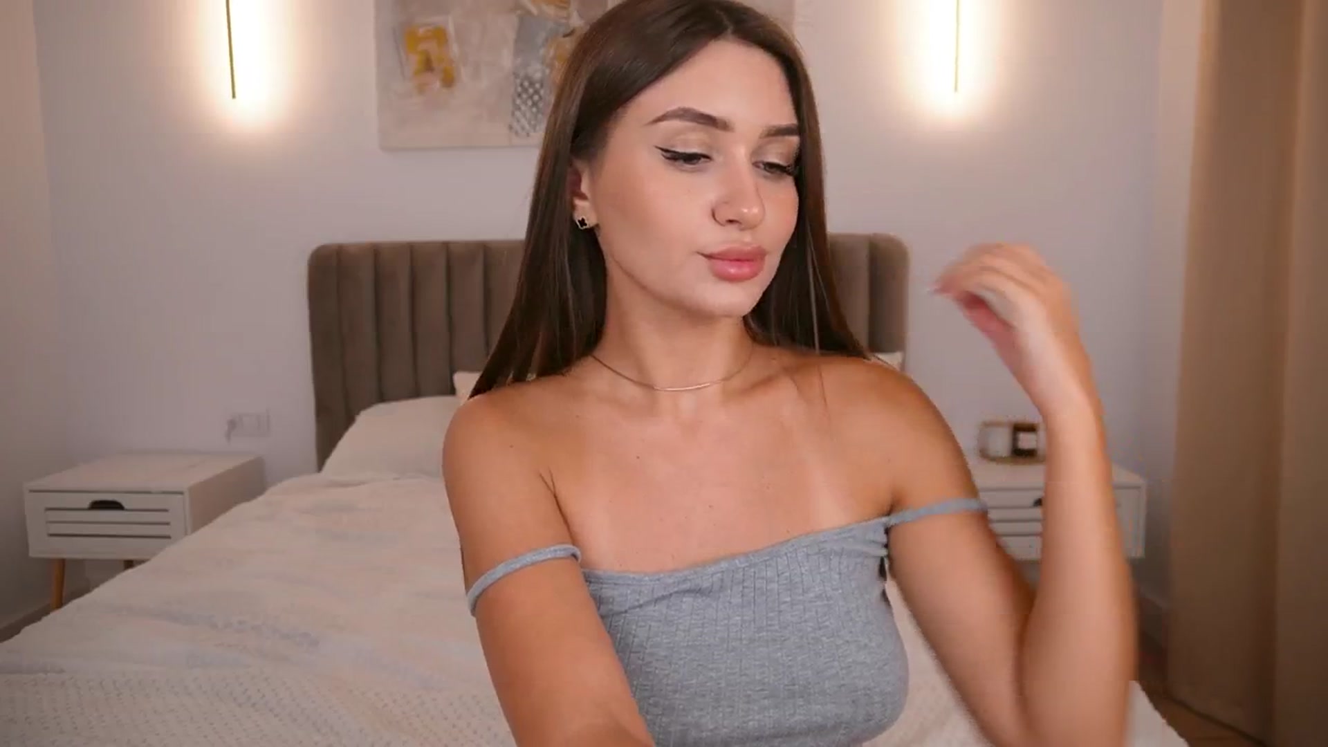 Gallery image thumbnail from Doll_Amy's myfreecams stream on, 08/15/2024, 15:17 image 6 of 20