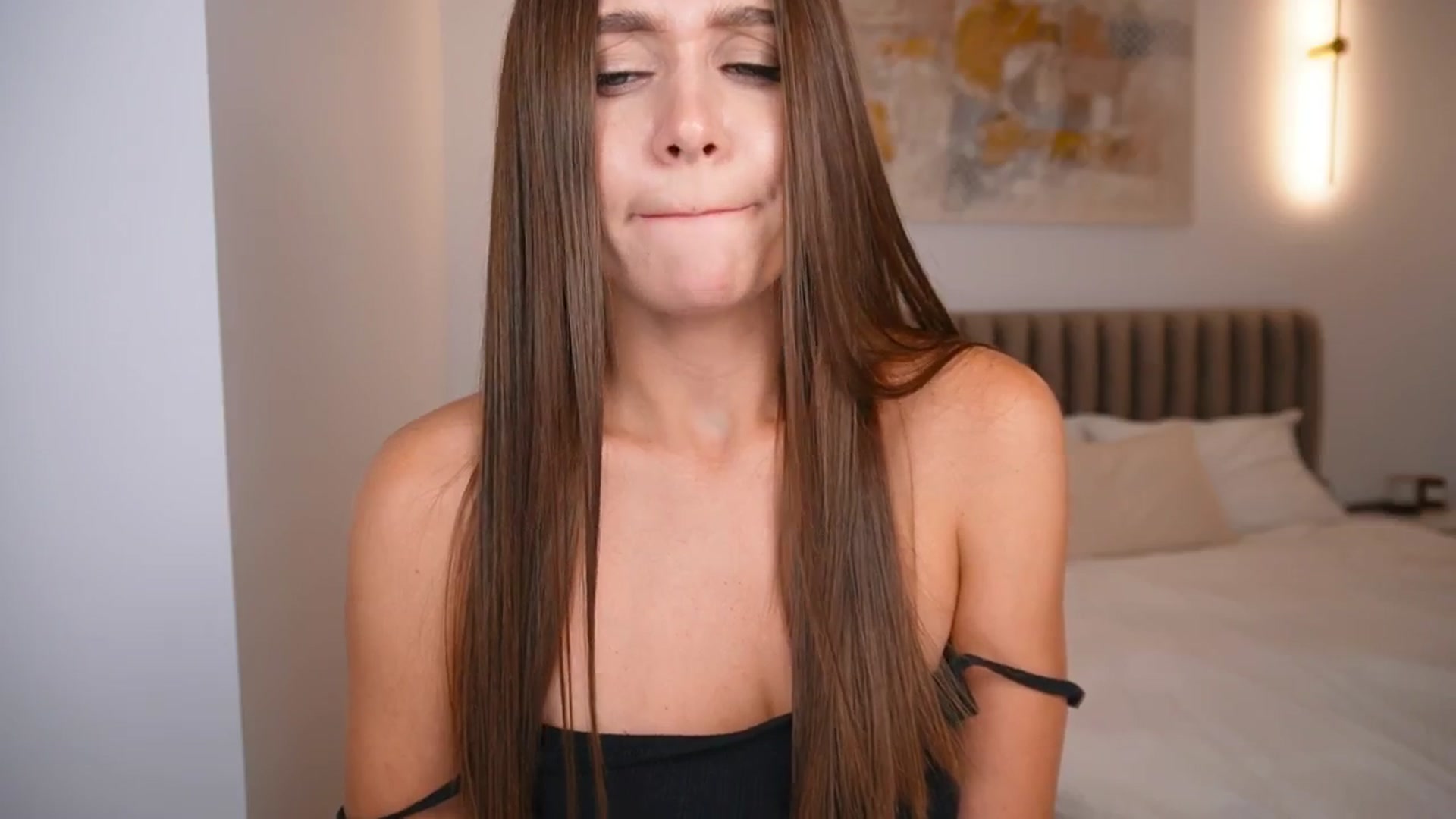 Gallery image thumbnail from Doll_Amy's myfreecams stream on, 09/16/2024, 18:13 image 9 of 20