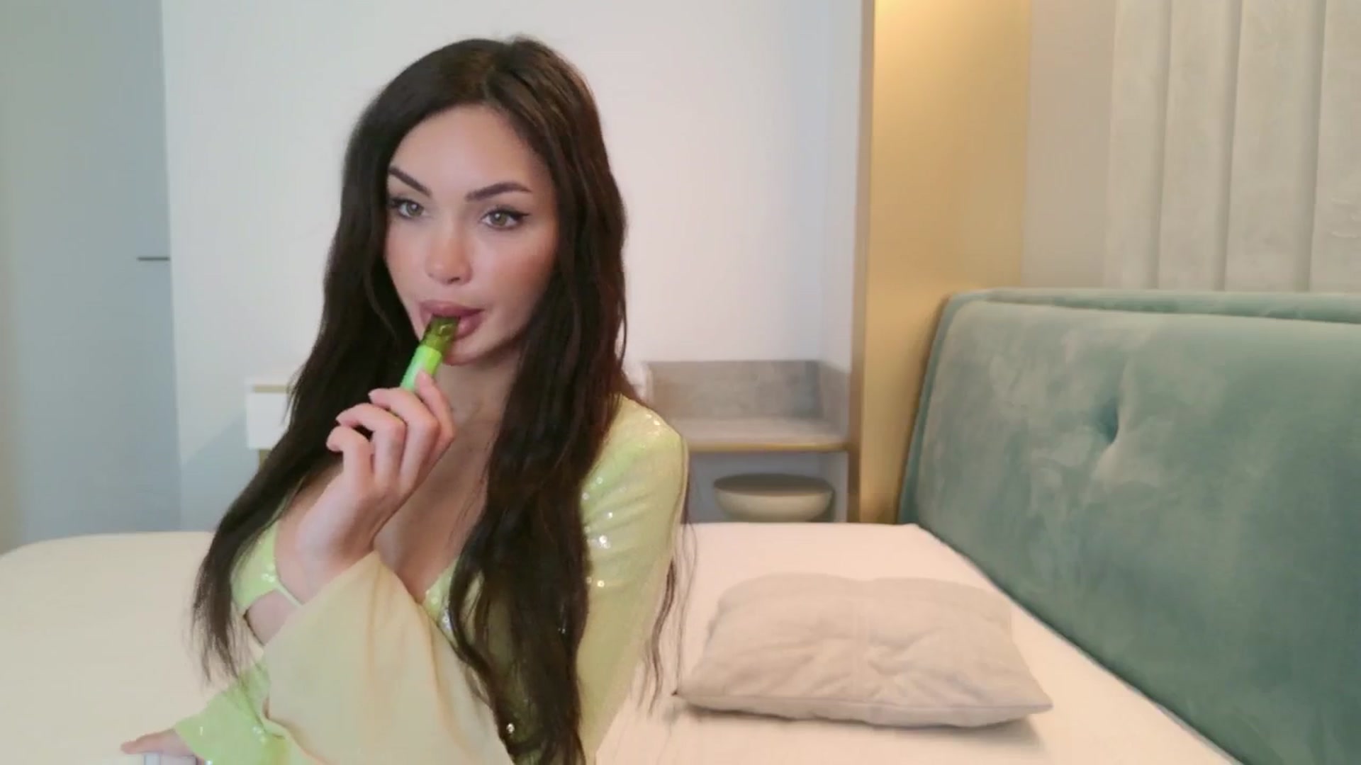 Gallery image thumbnail from Doll_lexi's myfreecams stream on, 11/03/2025, 10:35 image 20 of 20