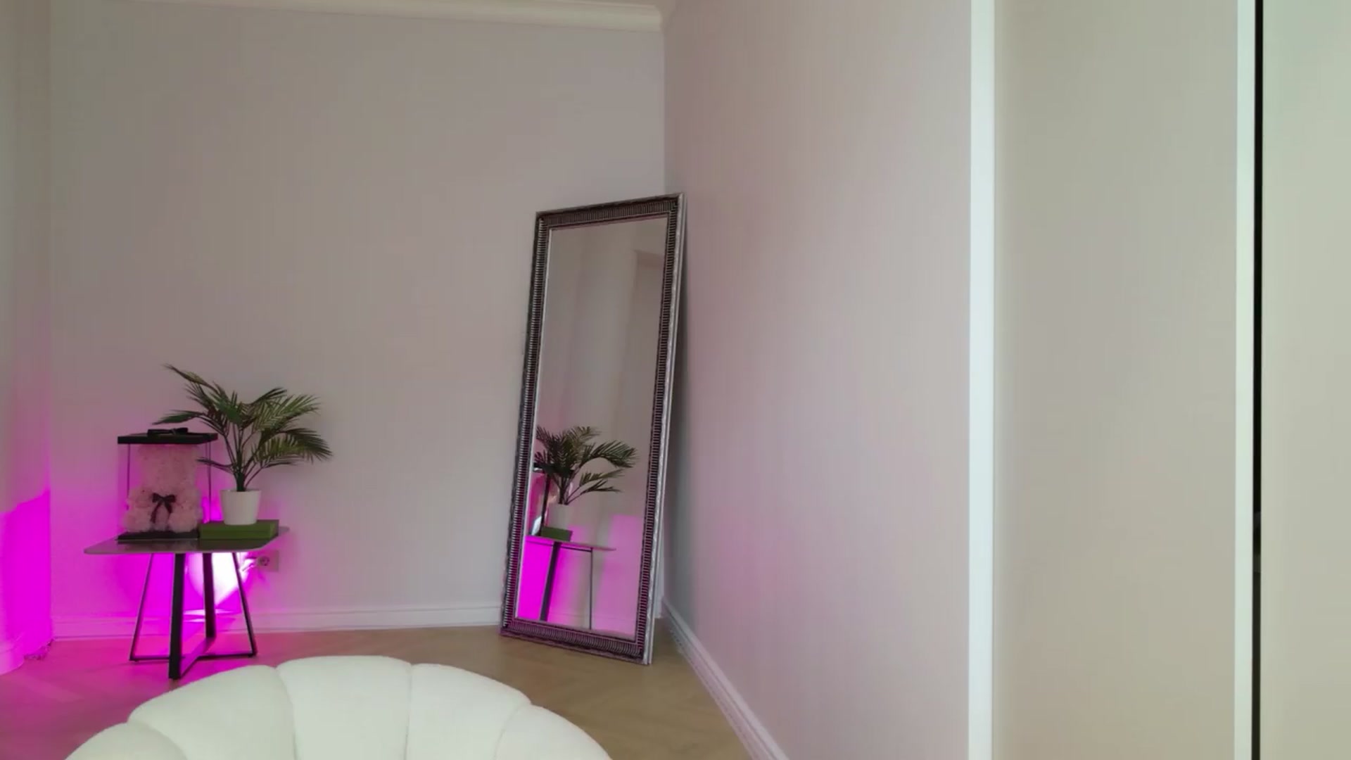 Gallery image thumbnail from Doll_lexi's myfreecams stream on, 05/22/2026, 15:37 image 6 of 20