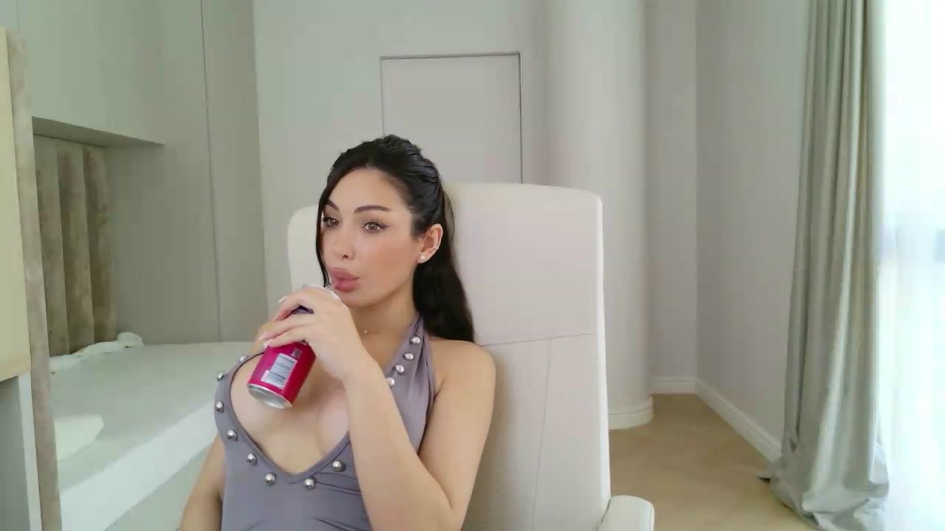 Gallery image thumbnail from Doll_lexi's myfreecams stream on, 06/20/2026, 08:08 image 20 of 20