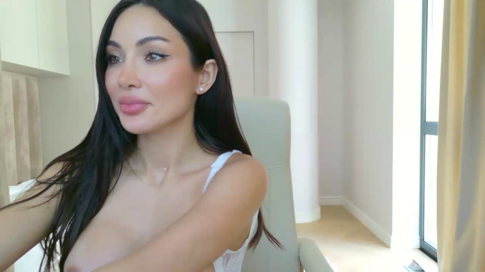 Gallery image thumbnail from Doll_lexi's myfreecams stream on, 06/26/2026, 14:18 image 10 of 20